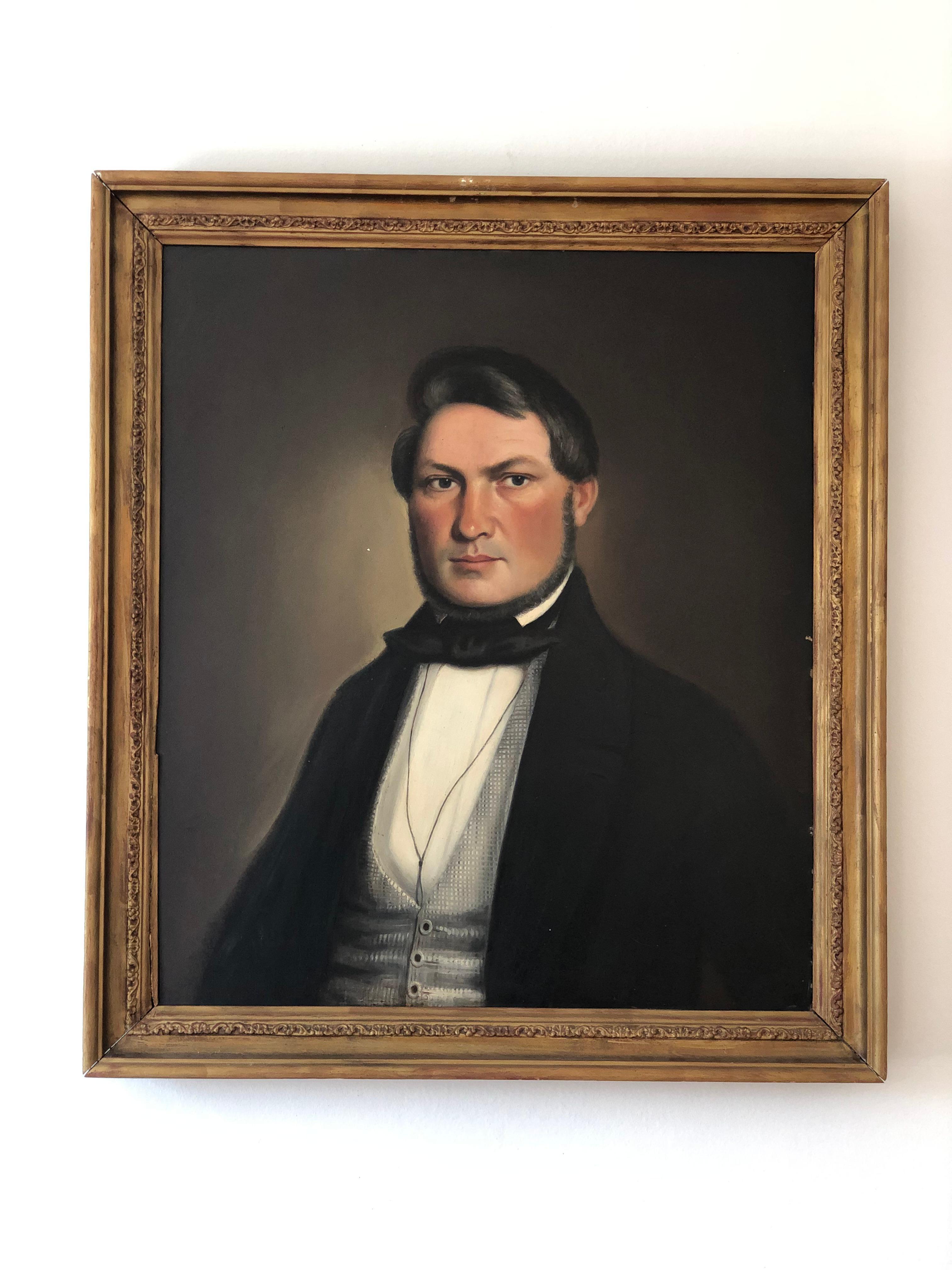 Dieses seltene Paar großer Ölgemälde aus dem 19. Jahrhundert zeigt Julius Ferdinand Dreysel und seine Frau Friedericke, einflussreiche Persönlichkeiten der Textilindustrie in Plauen, Deutschland. Die um 1840 auf Multiplexplatten gemalten Porträts