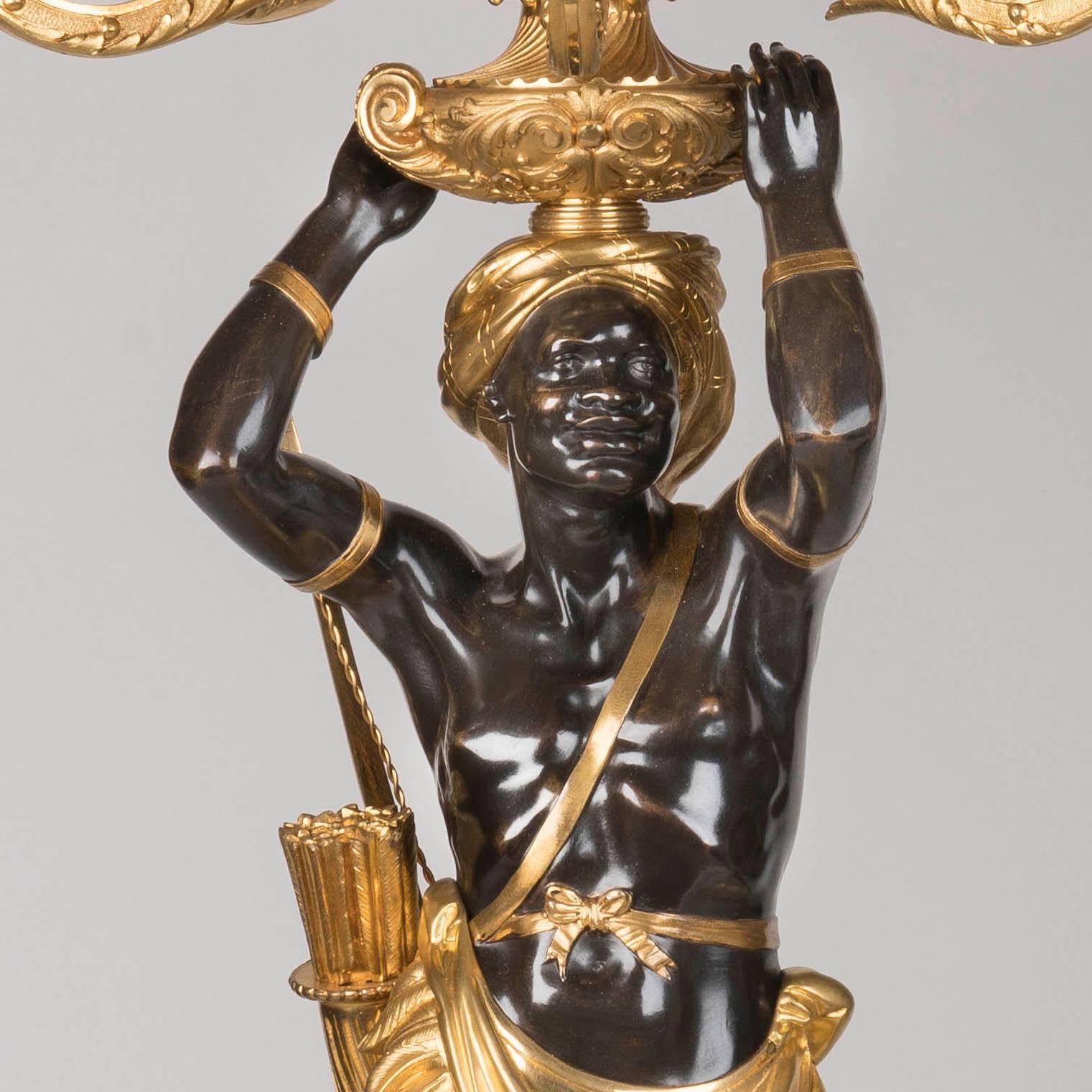 Zwei große figürliche Kandelaber aus Bronze und Vergoldung des 19. Jahrhunderts von Denière im Angebot 9