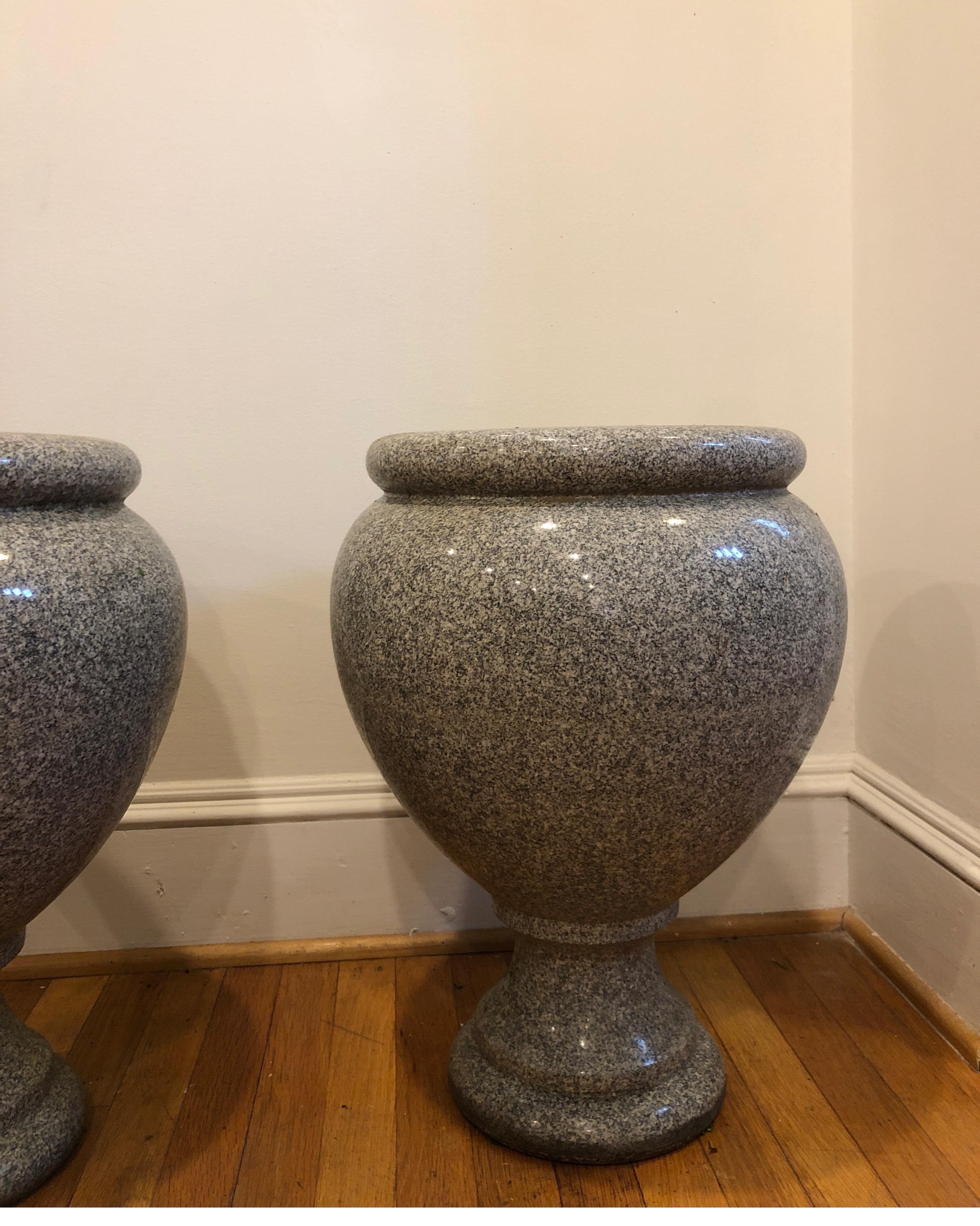 Neoclassical Pair of Large 19th Century French Granite Urns For Sale