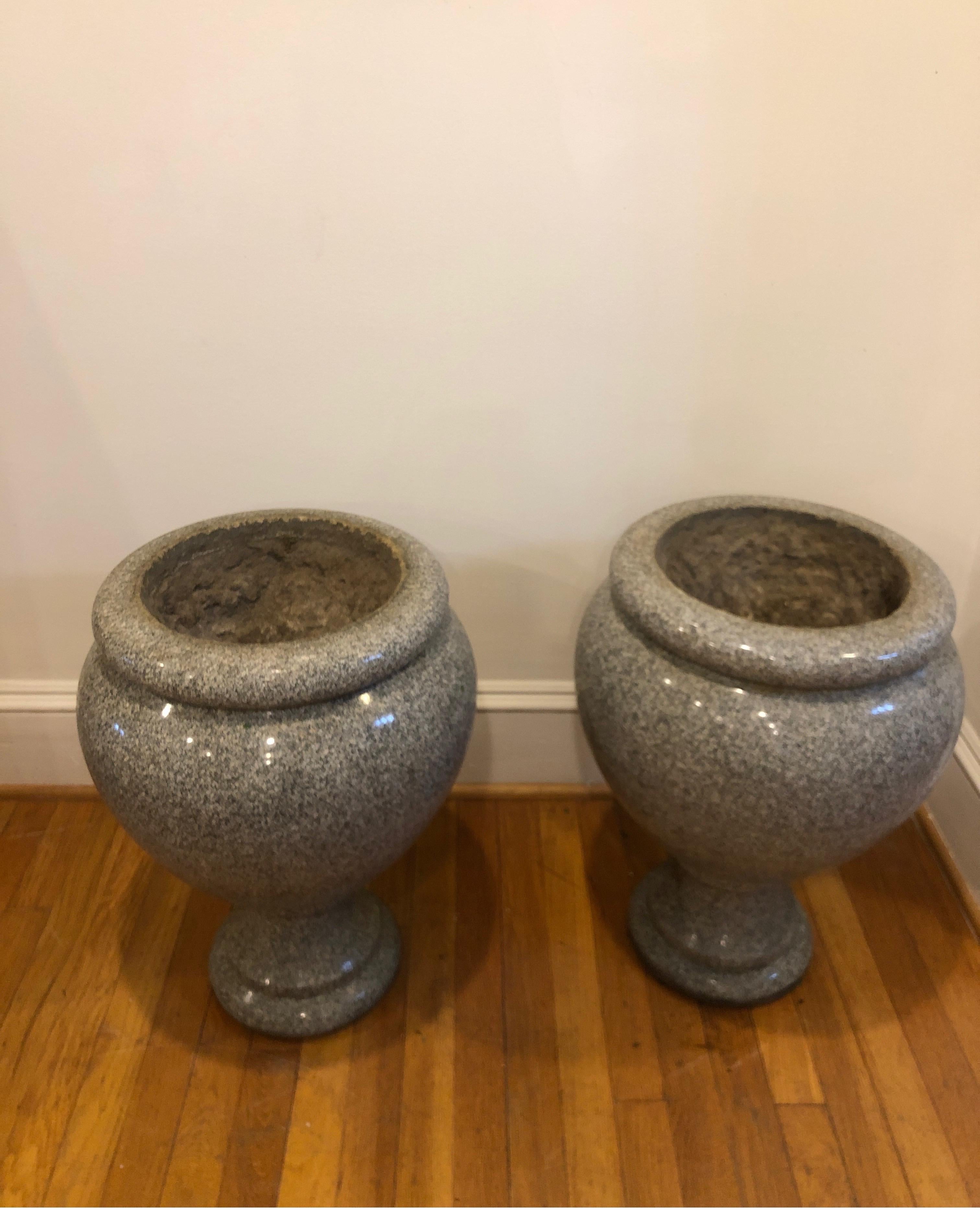 Pair of Large 19th Century French Granite Urns In Good Condition For Sale In Los Angeles, CA