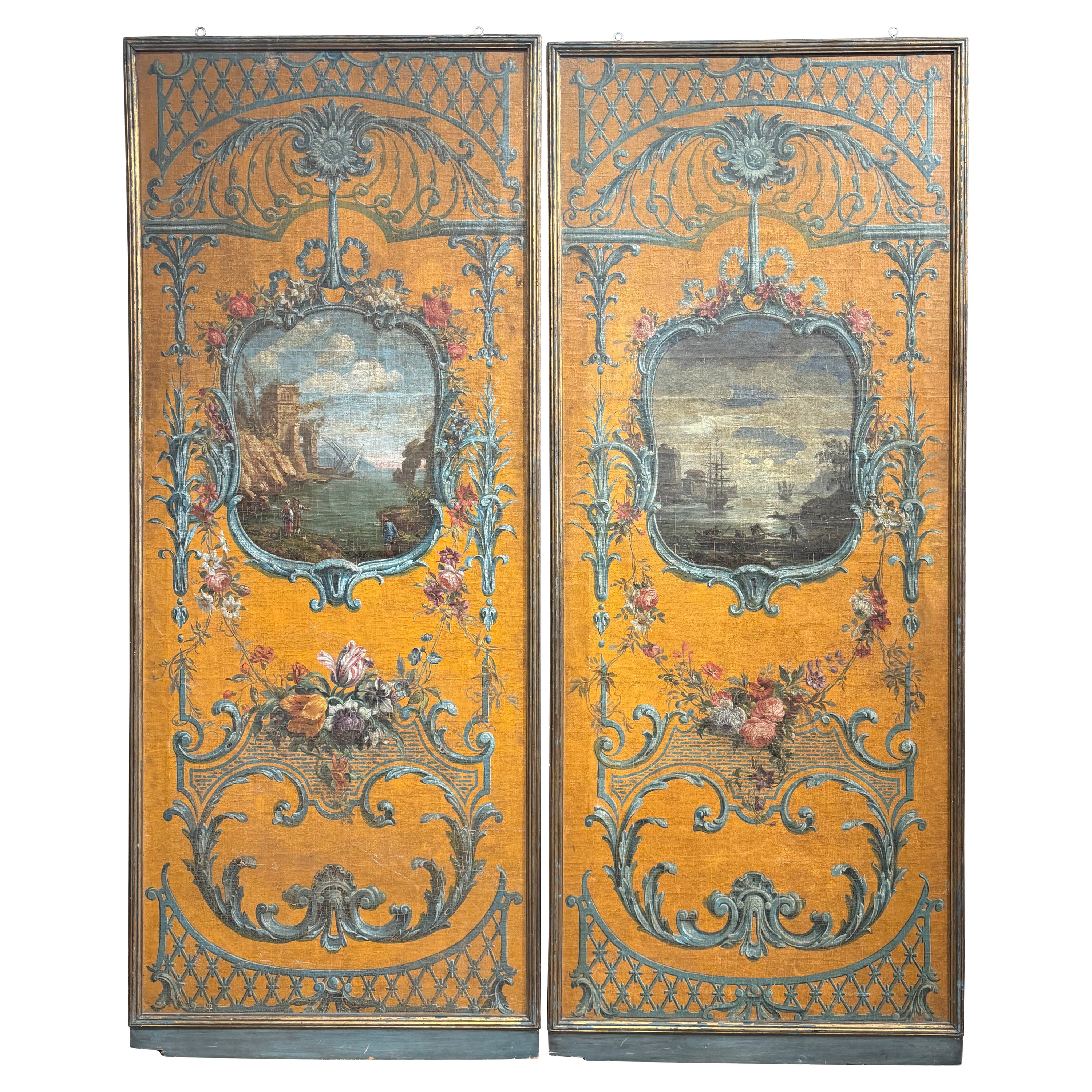 Paire de grands panneaux muraux peints à la main sur toile dans des cadres dorés du 19ème siècle