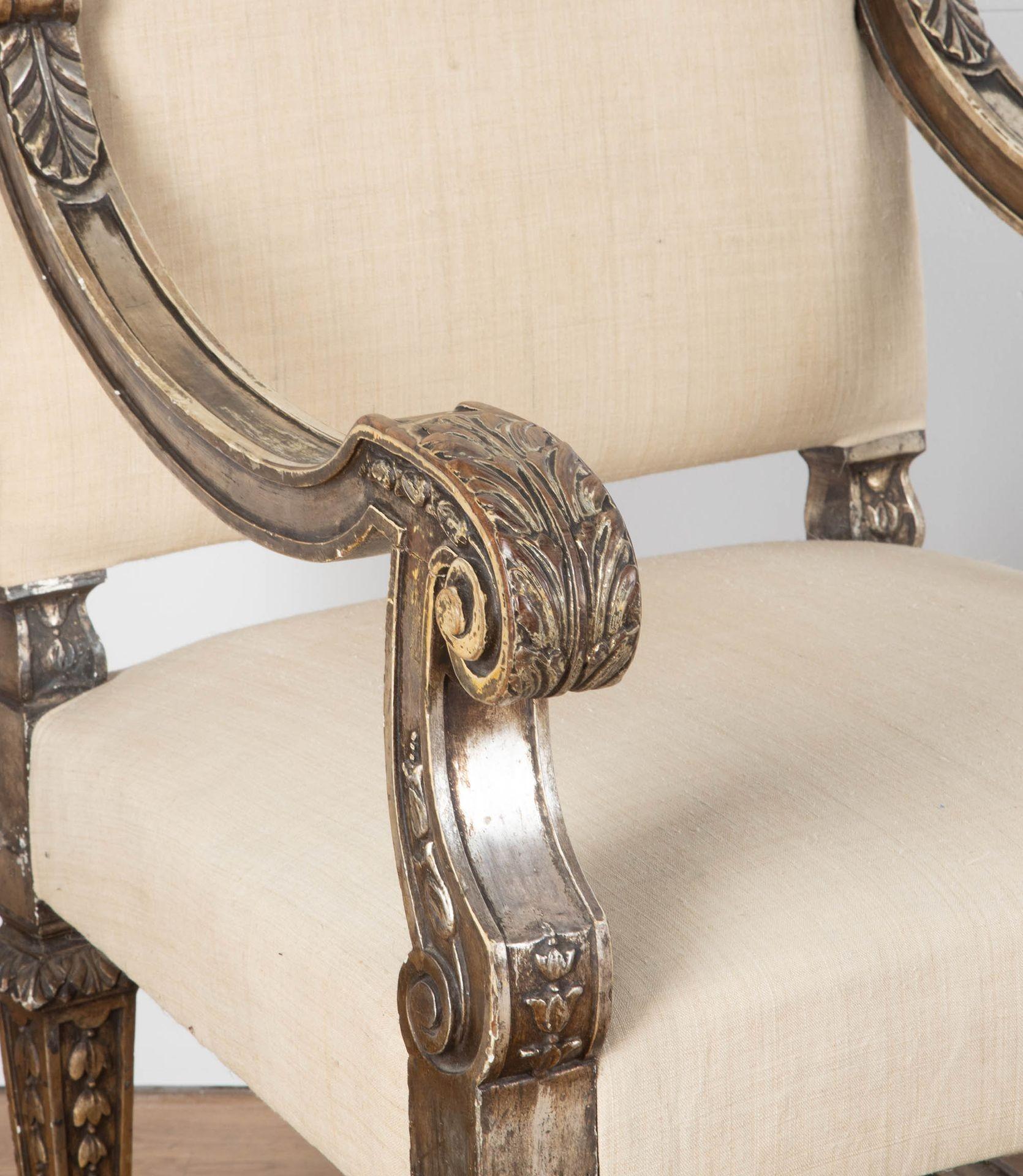 Paire de grandes chaises à trône italiennes du 19e siècle en vente 1