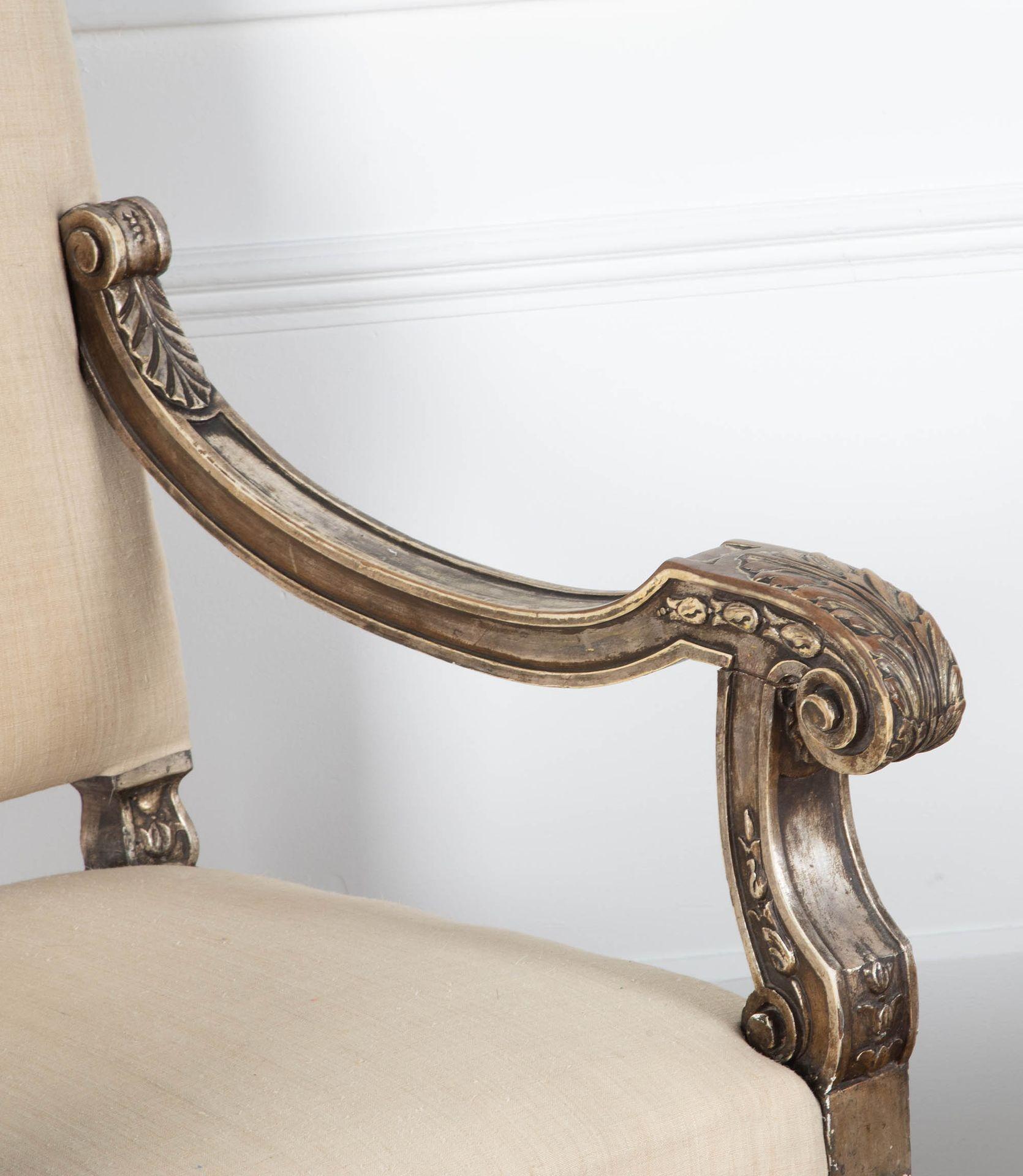 Paire de grandes chaises à trône italiennes du 19e siècle en vente 2