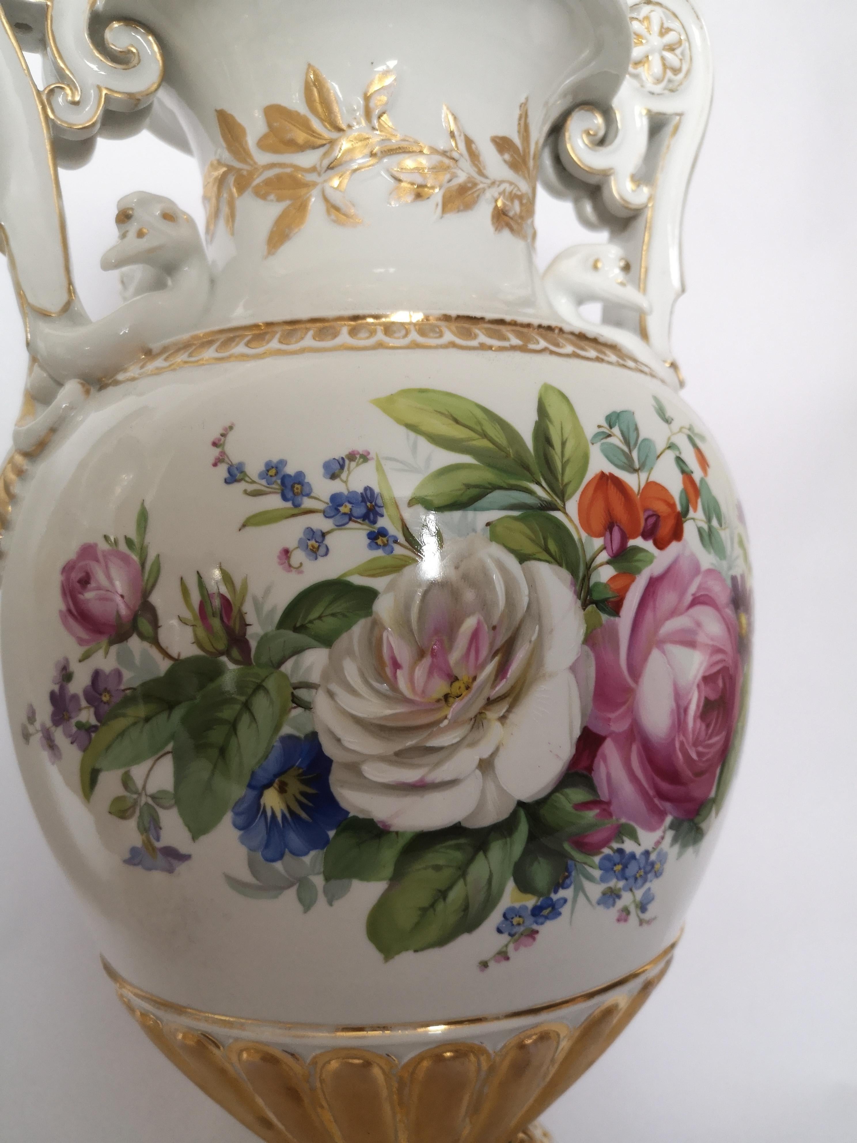 Pair of Large 19th Century Meissen Vases In Good Condition For Sale In London, GB