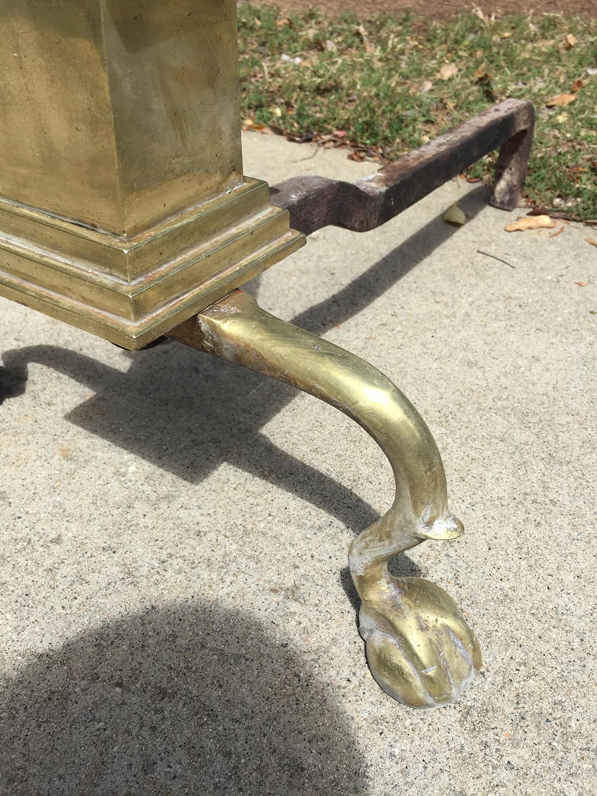 Pair of Large 19th Century or Earlier American Federal Style Brass Andirons In Good Condition In Atlanta, GA