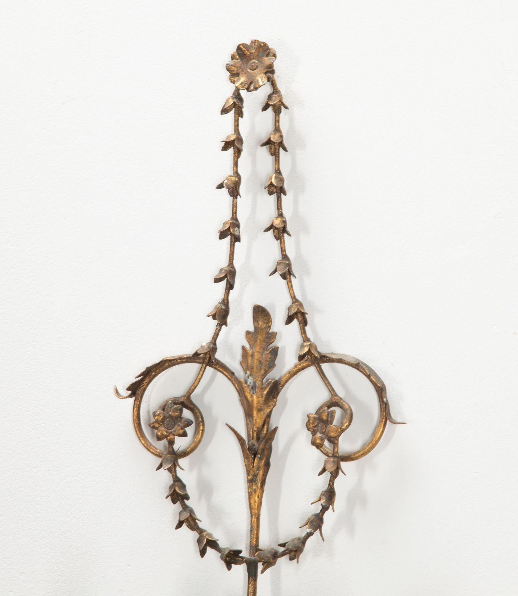 Regency Pair of Large 20th Century English Tole Wall Sconces en vente