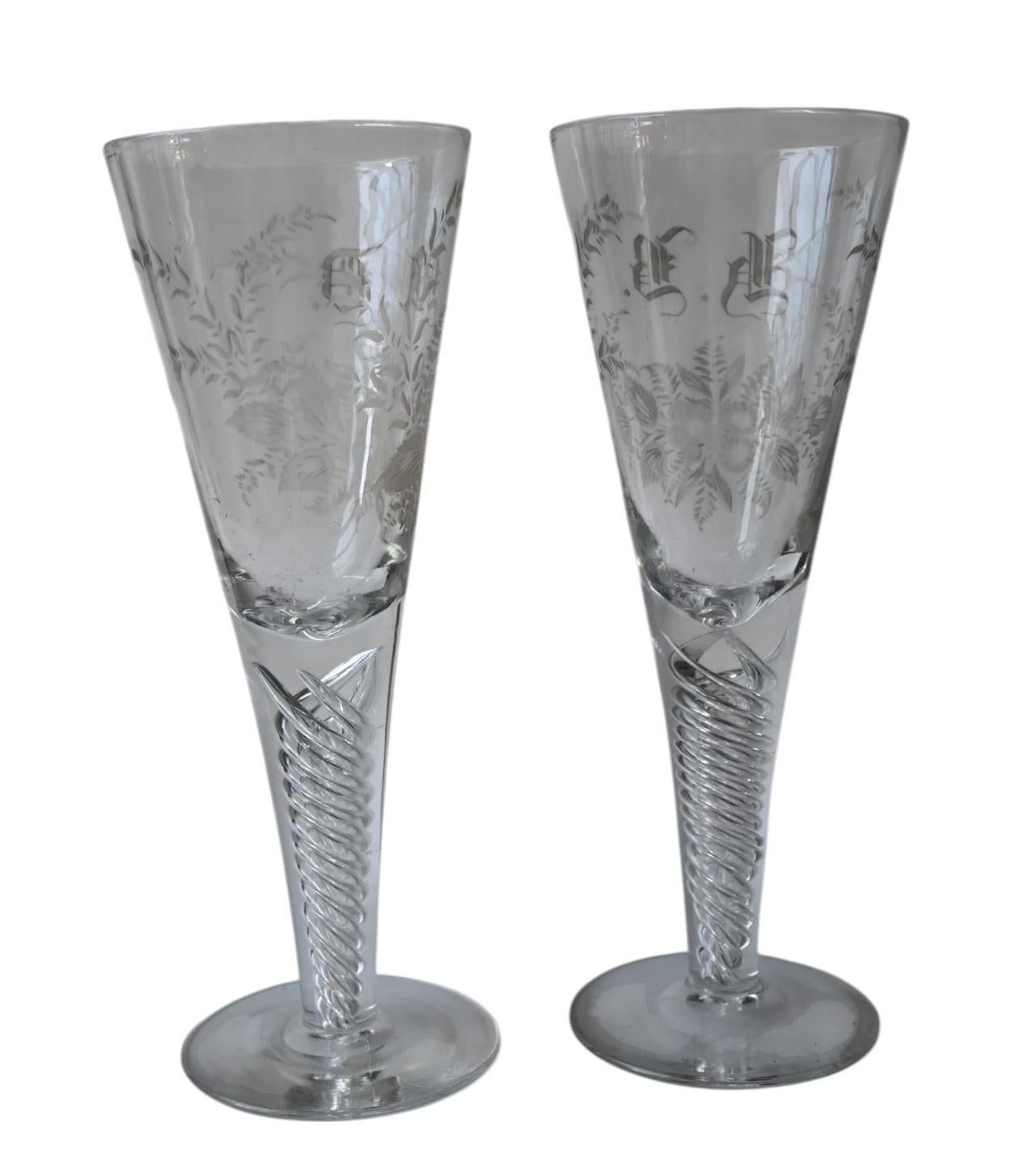 Pair Of Large (28 Cm) air twisted 19th Century Friendship/wedding Wine Glasses Bon état - En vente à Bilzen, BE