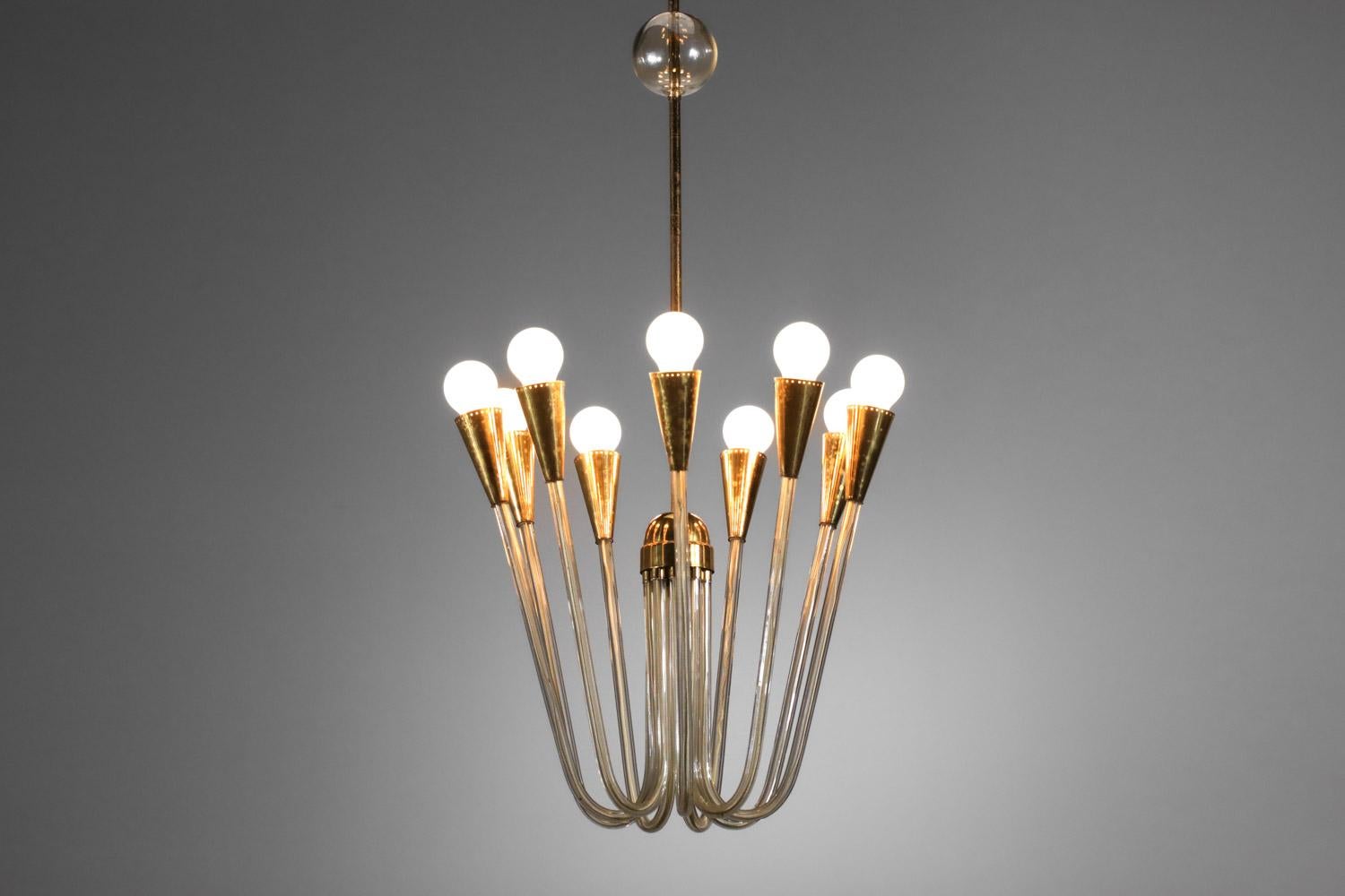 Coppia di grandi lampadari anni '60 in vetro e ottone In condizioni discrete in vendita a Ternay, Auvergne-Rhône-Alpes