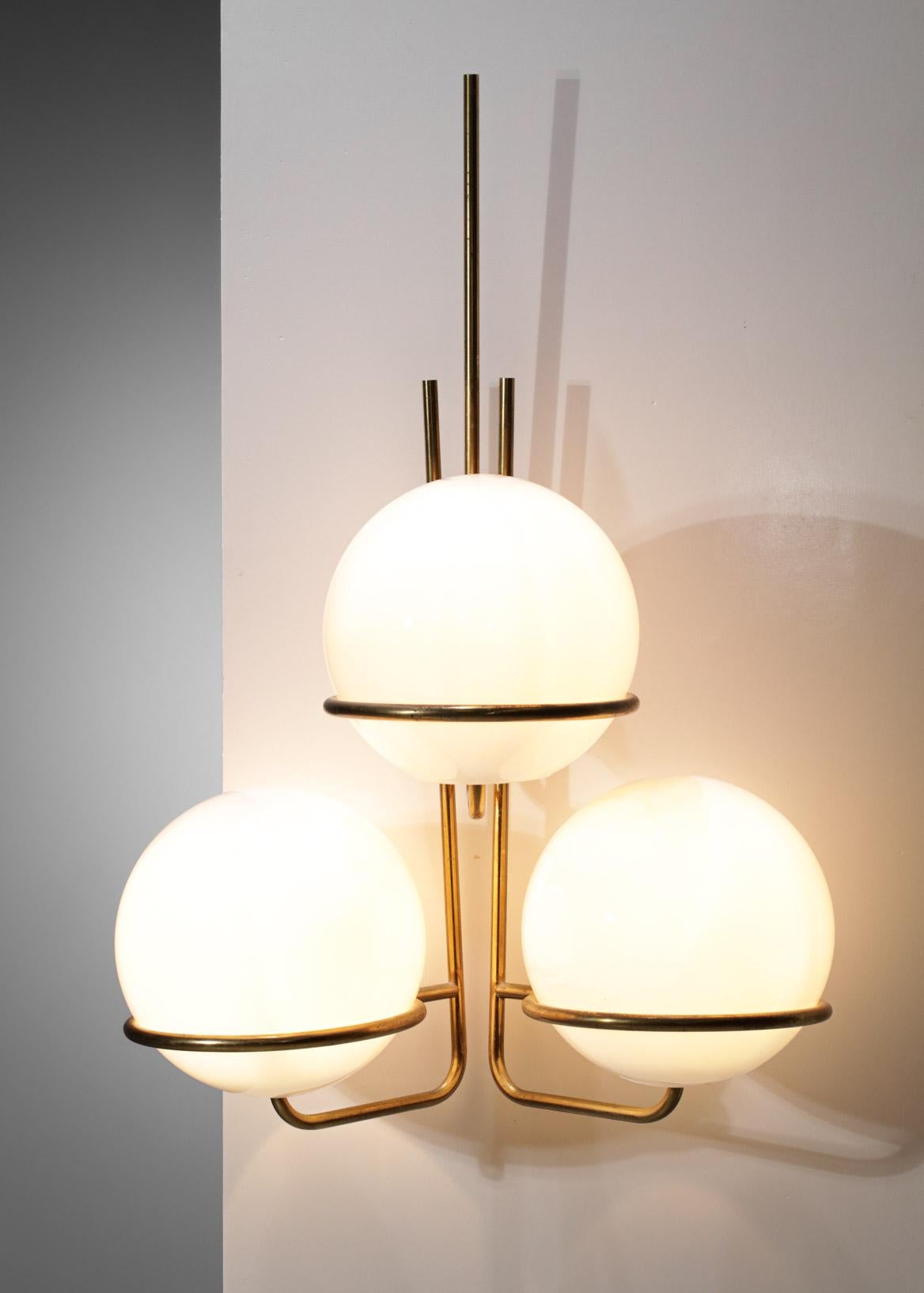 Pair of Large 60's Italian Sconces 3 Opaline Globes Vintage Design, F302 In Good Condition For Sale In Ternay, Auvergne-Rhône-Alpes