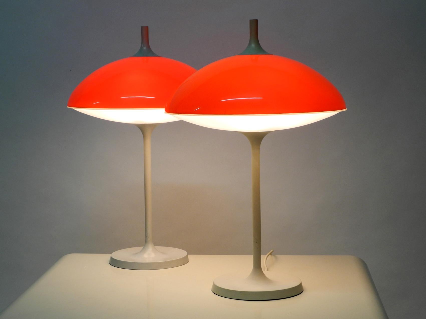 Pair of Large 1960s Pop Art Space Age Table Lamp by Temde Made in Switzerland In Good Condition In München, DE