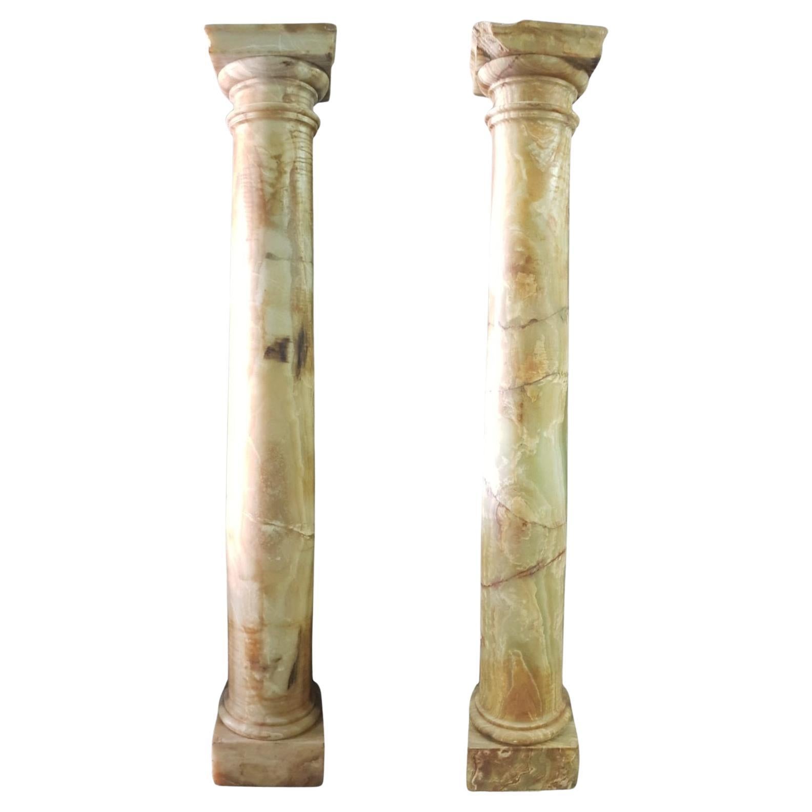 Coppia di grandi colonne in alabastro H. H. 250 cm in vendita