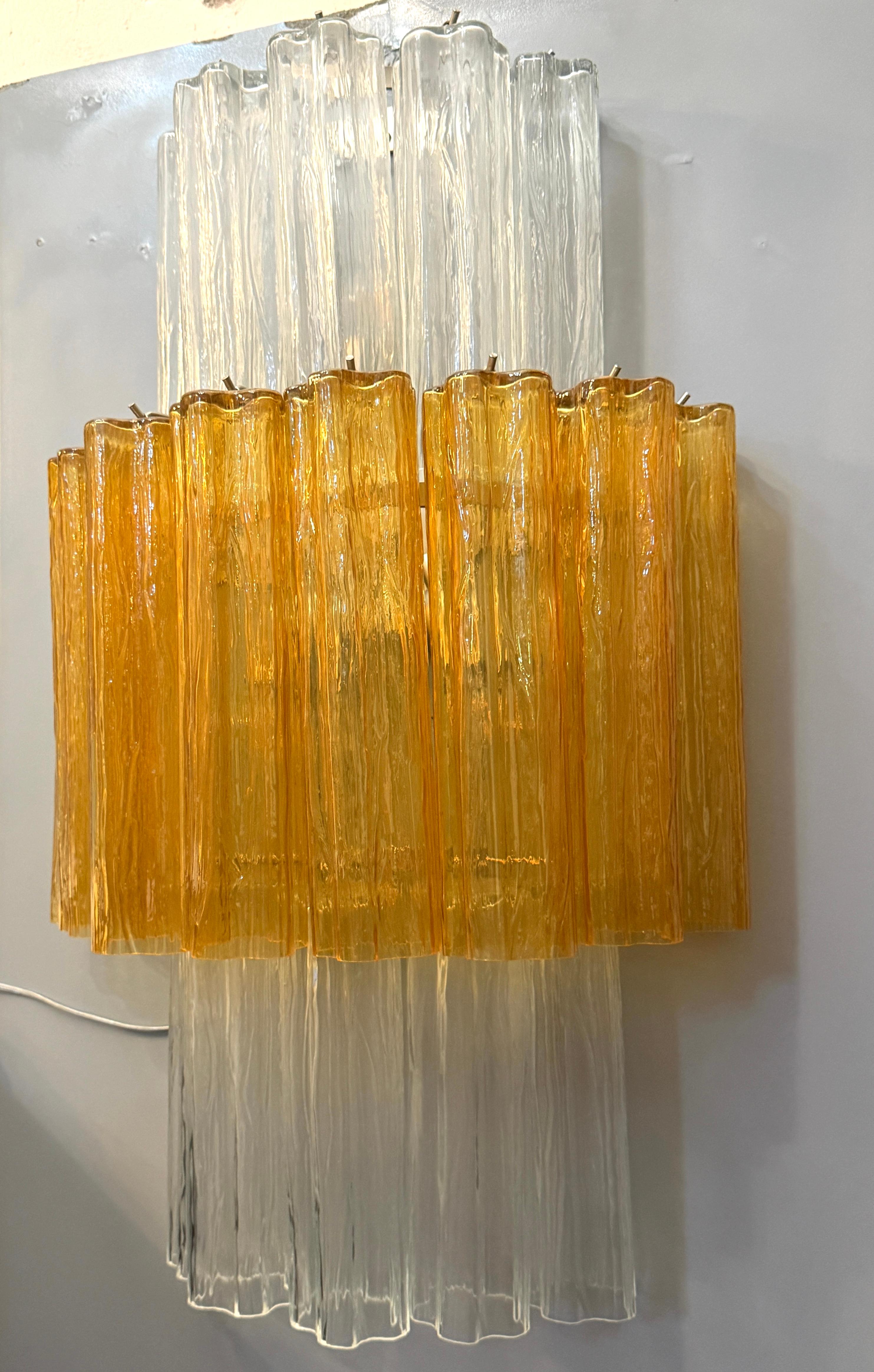 Coppia di grandi lampade da parete in vetro di Murano ambrato e trasparente  1990' in vendita 9