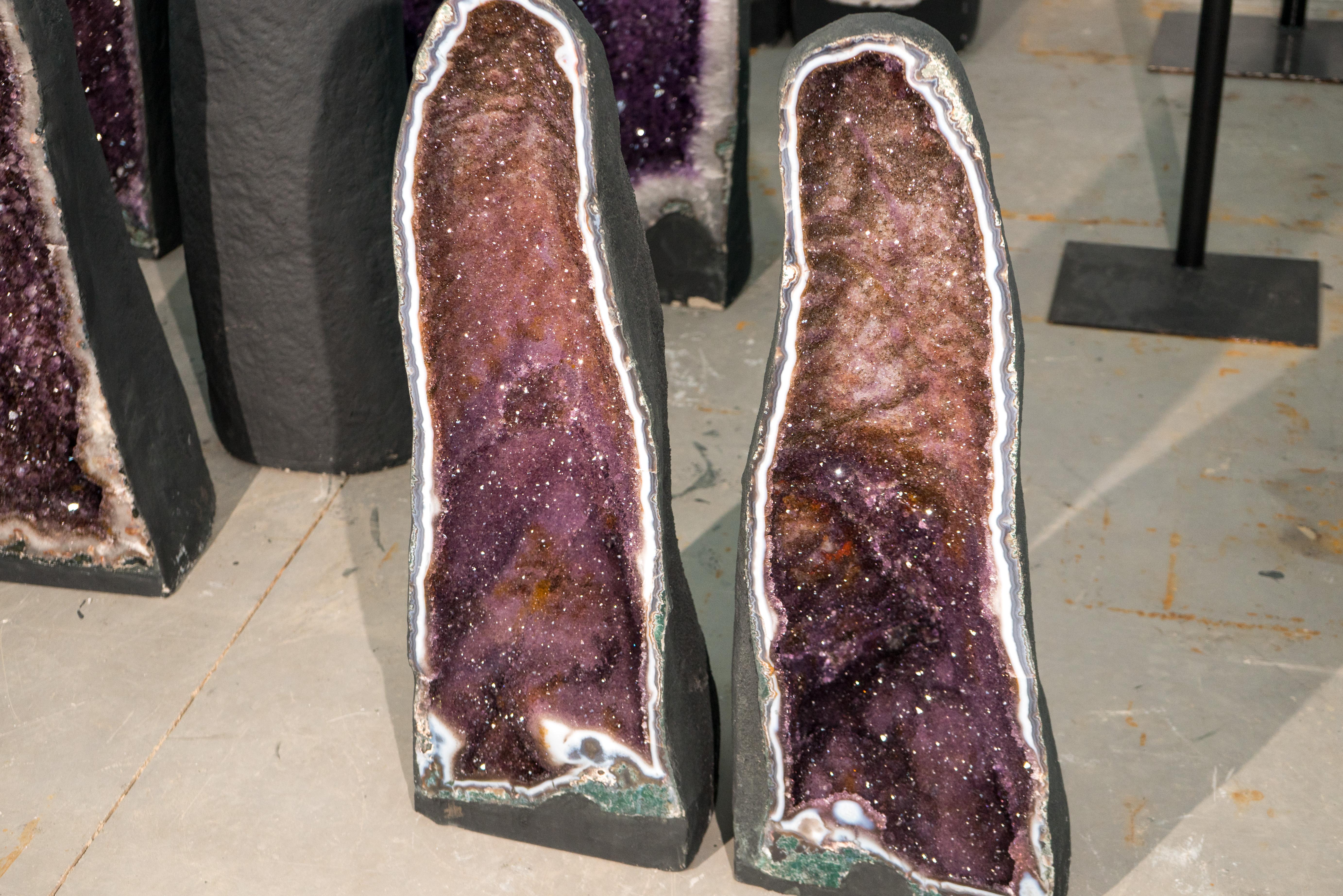 Paar große Amethyst-Kathedralen-Geode mit buntem Galaxy Druzy, Achatrahmen im Angebot 3