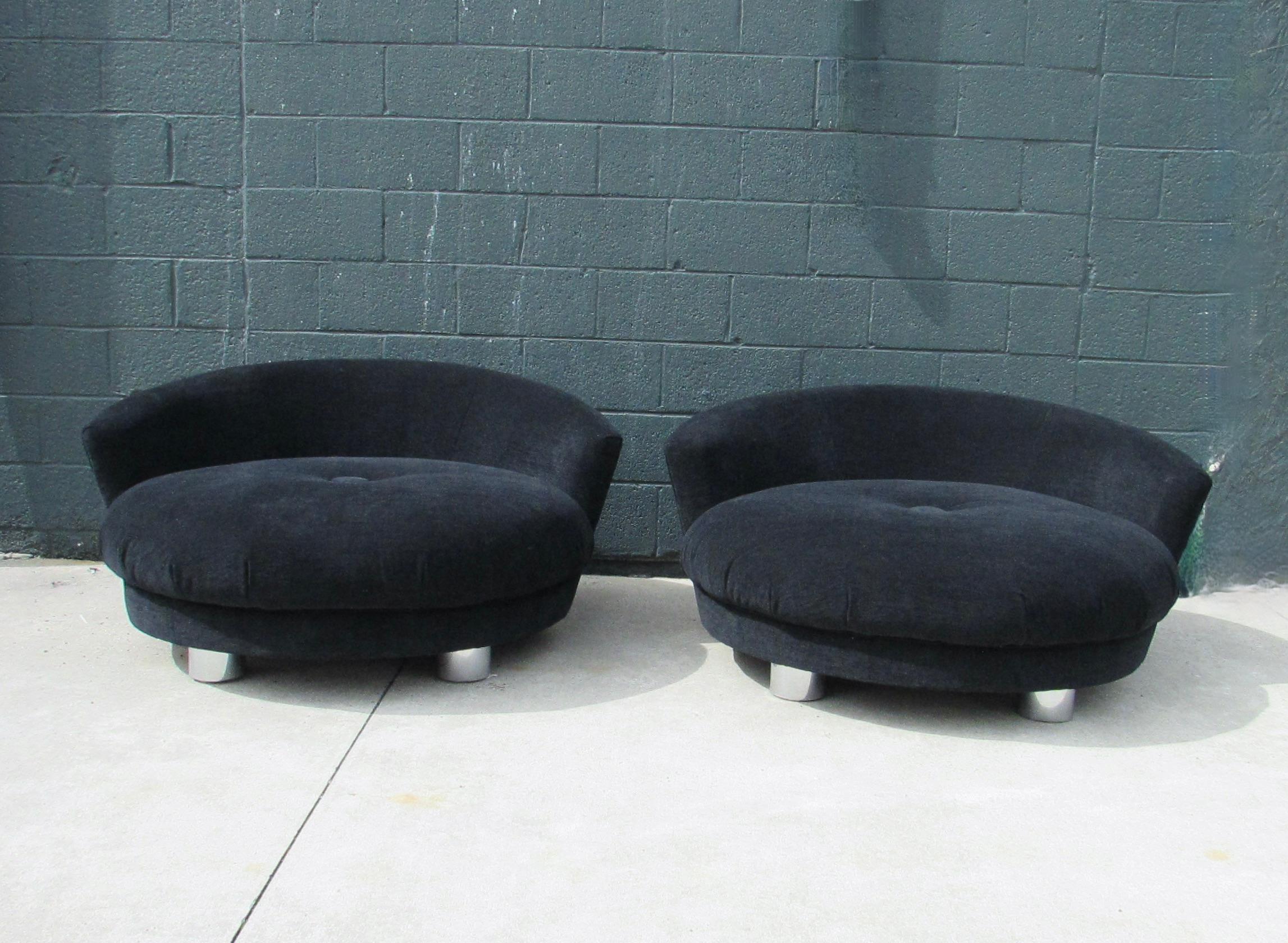 Two Available Large and Inviting Round Milo Baughman Lounge Chairs In Good Condition For Sale In Ferndale, MI