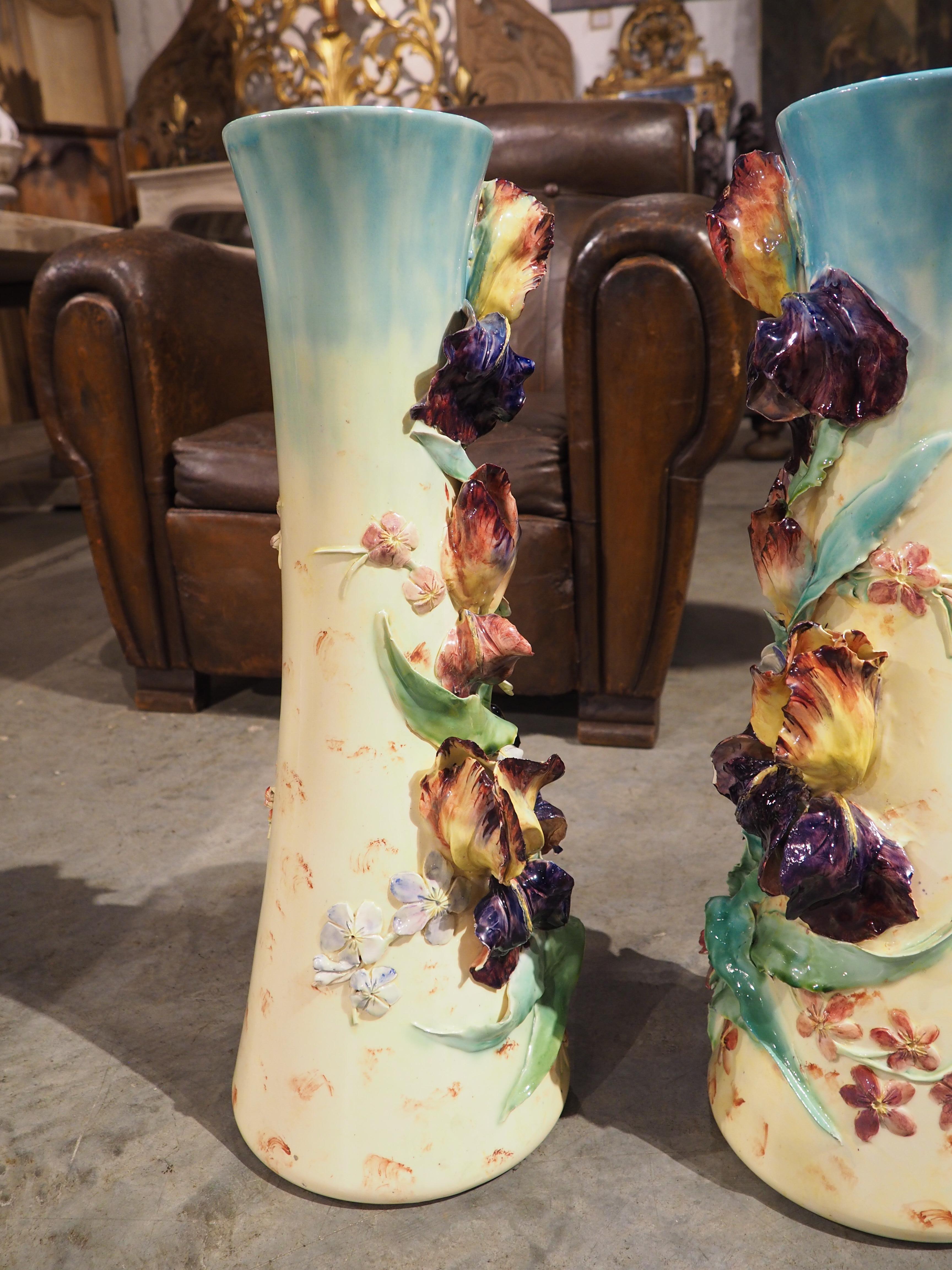 Paire de grands vases anciens à Barbotine de Longchamp, Circa 1890 10