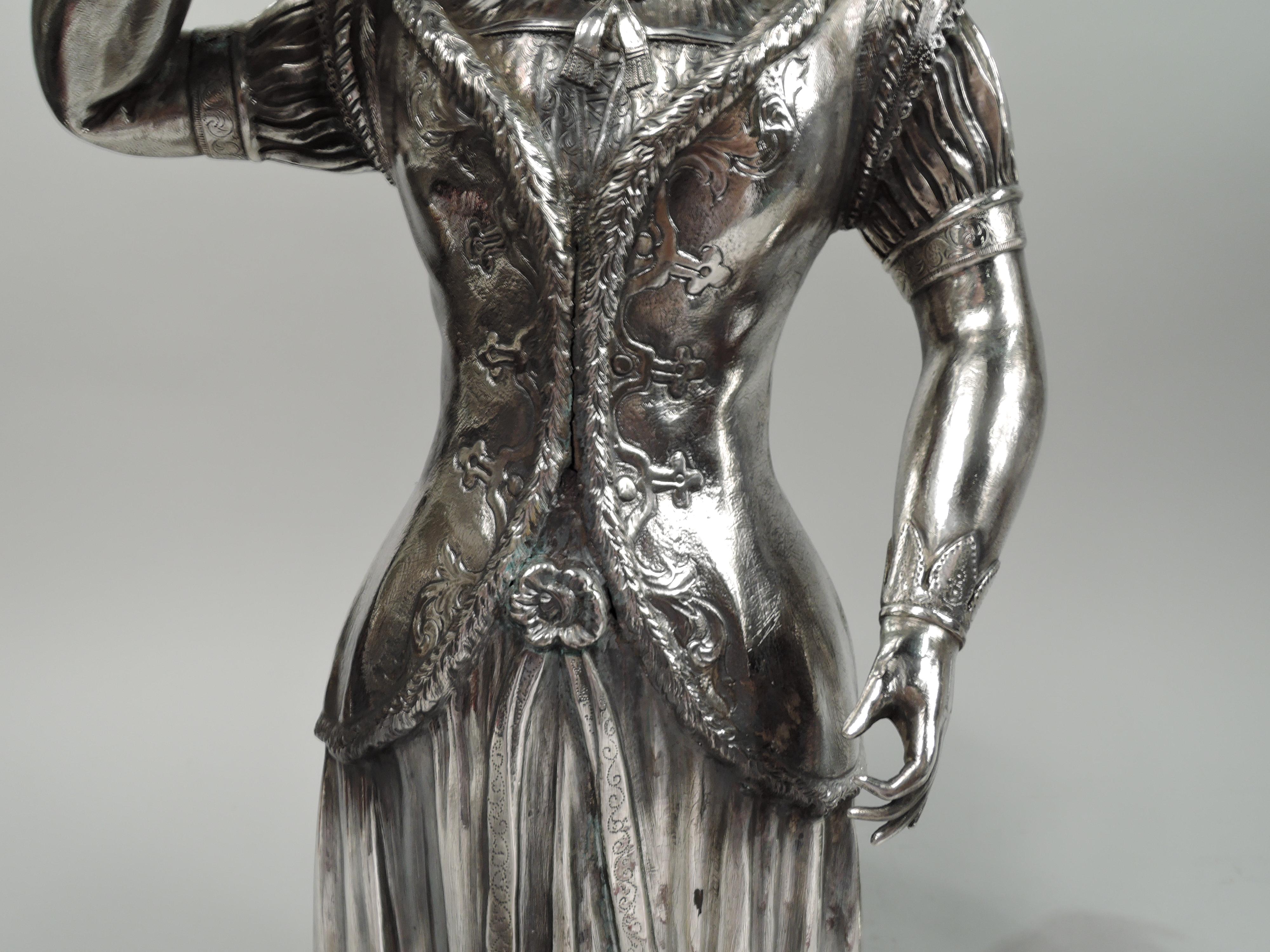 Pair of Silver Figures Le Sonneur d’Olifant & La Dame au Faucon After Moine In Good Condition For Sale In New York, NY