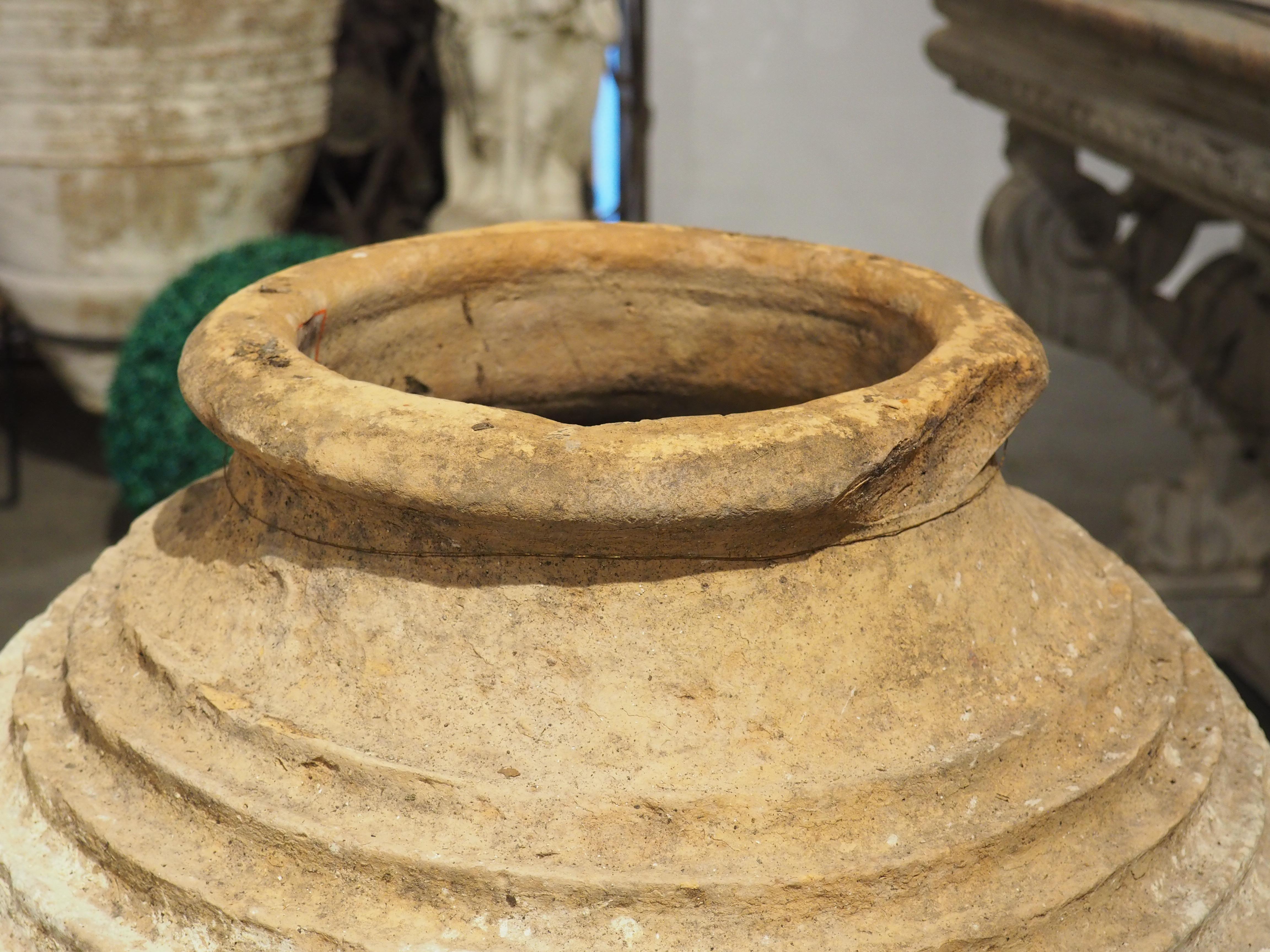 Céramique Paire de grands pots à huile grecs anciens d'olivier de la région du Peloponnèse, 19e siècle en vente