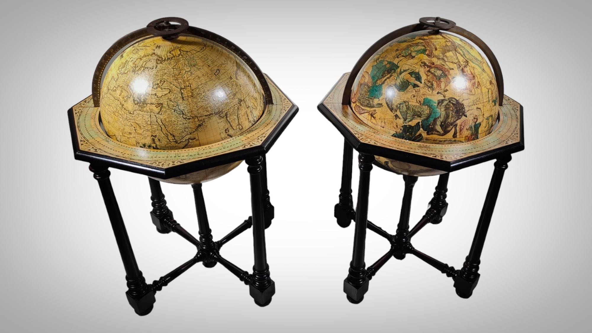 Pair Of Large Antique Italian Globes  In Good Condition For Sale In Madrid, ES
