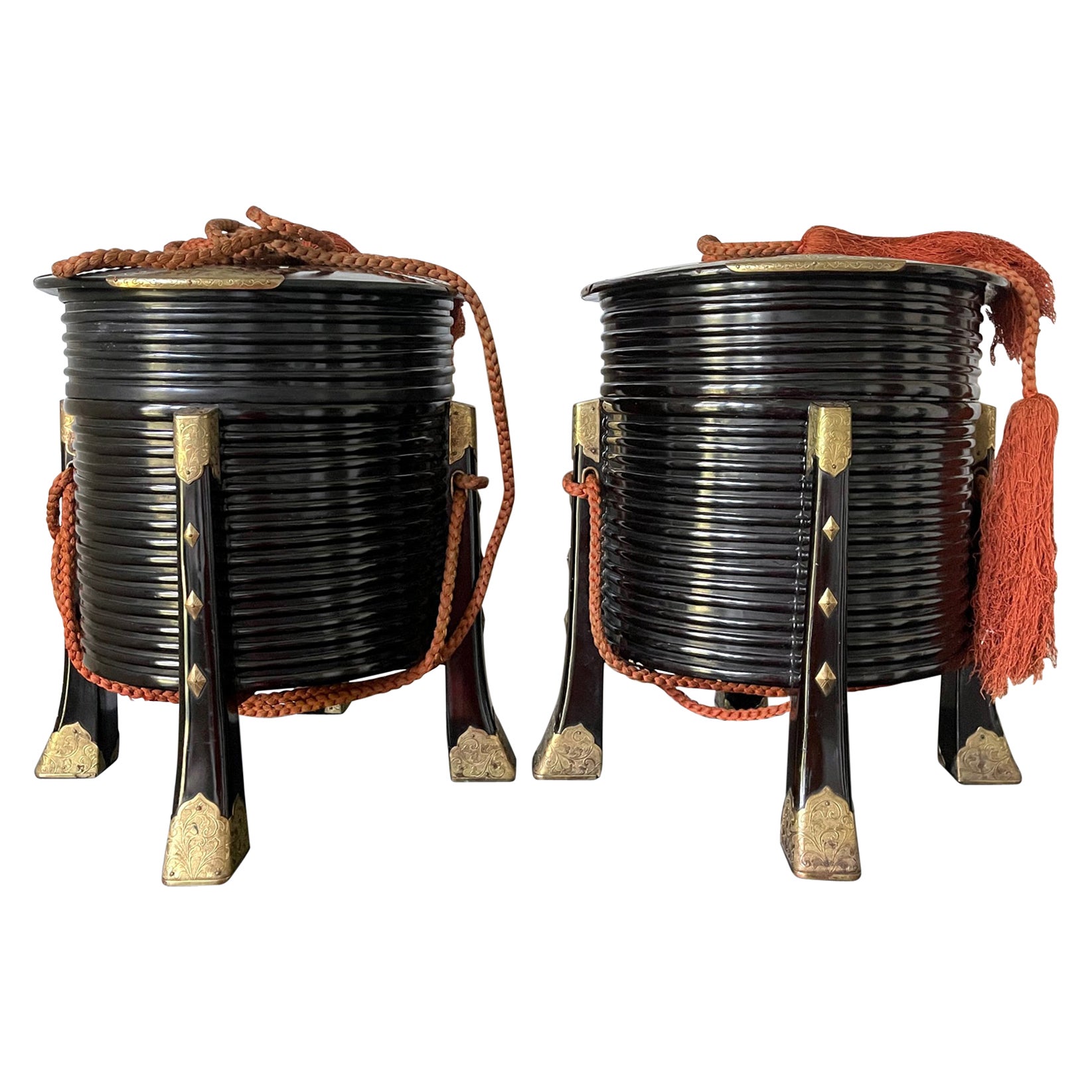 Paire de grandes boîtes japonaises anciennes en laque Hokai