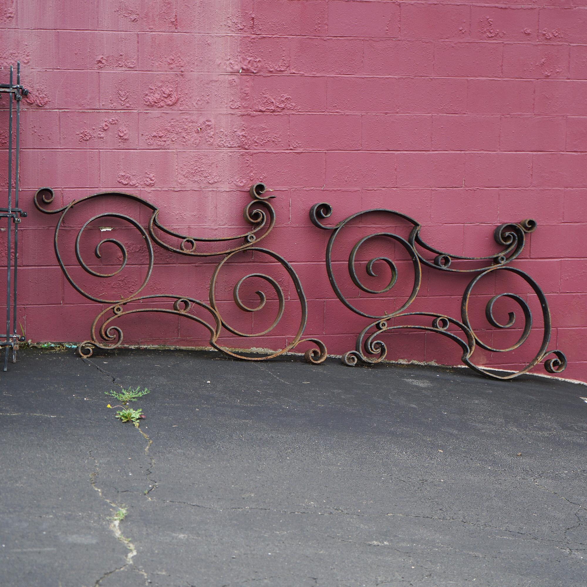 Pair of Large Antique Scroll Form Wrought Iron Architectural Corbels C1890 In Good Condition In Big Flats, NY