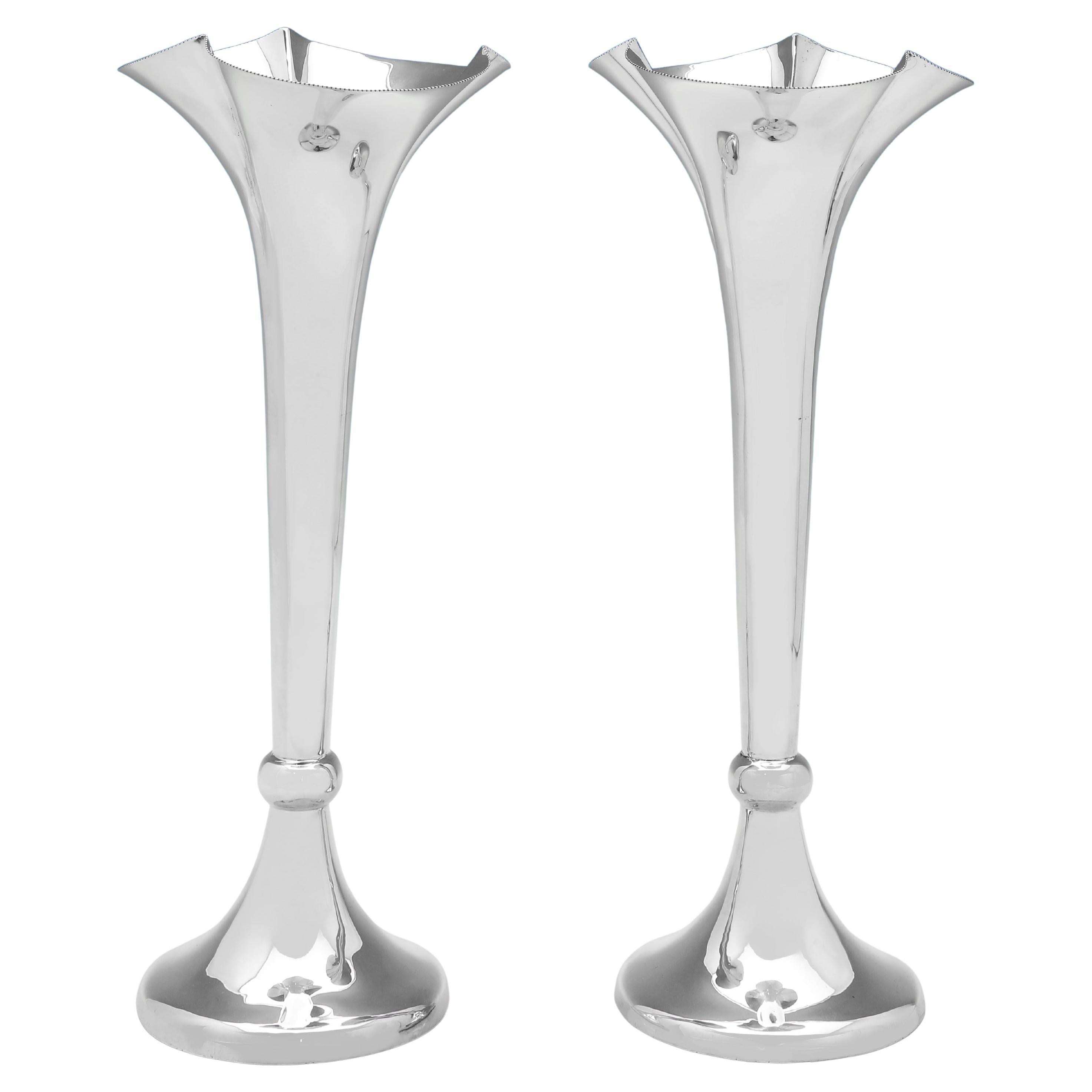 Coppia di grandi vasi da fiori antichi in argento 925 - Altezza 32 cm - Realizzati nel 1910
