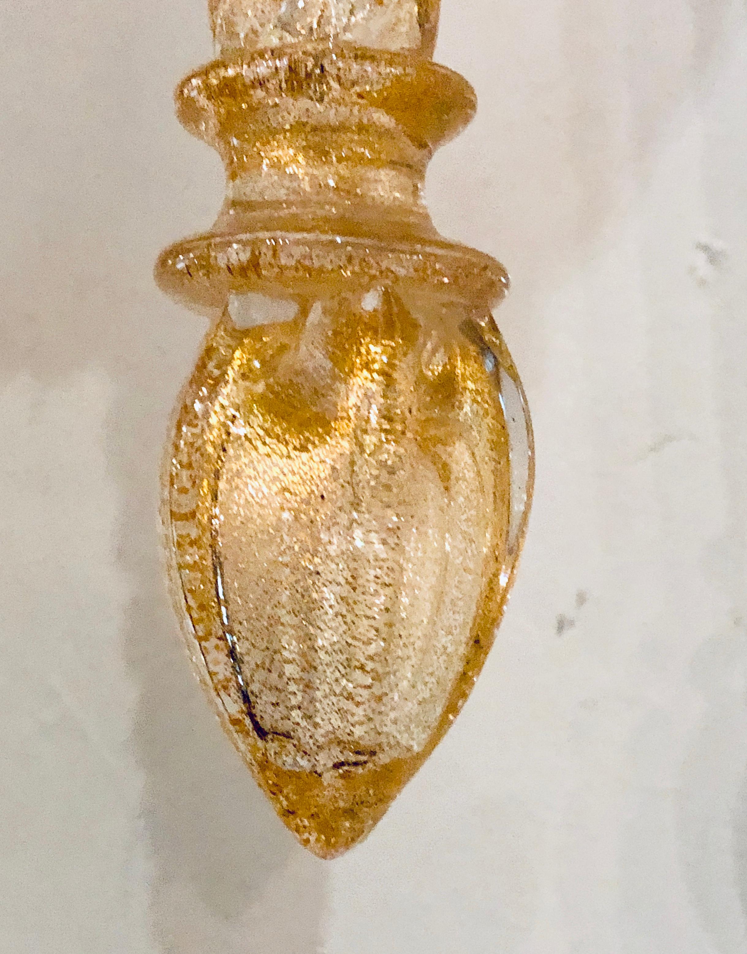 Paire de grandes appliques en forme de cygne moucheté d'or d'Archimede Seguso, signées et marquées en vente 6