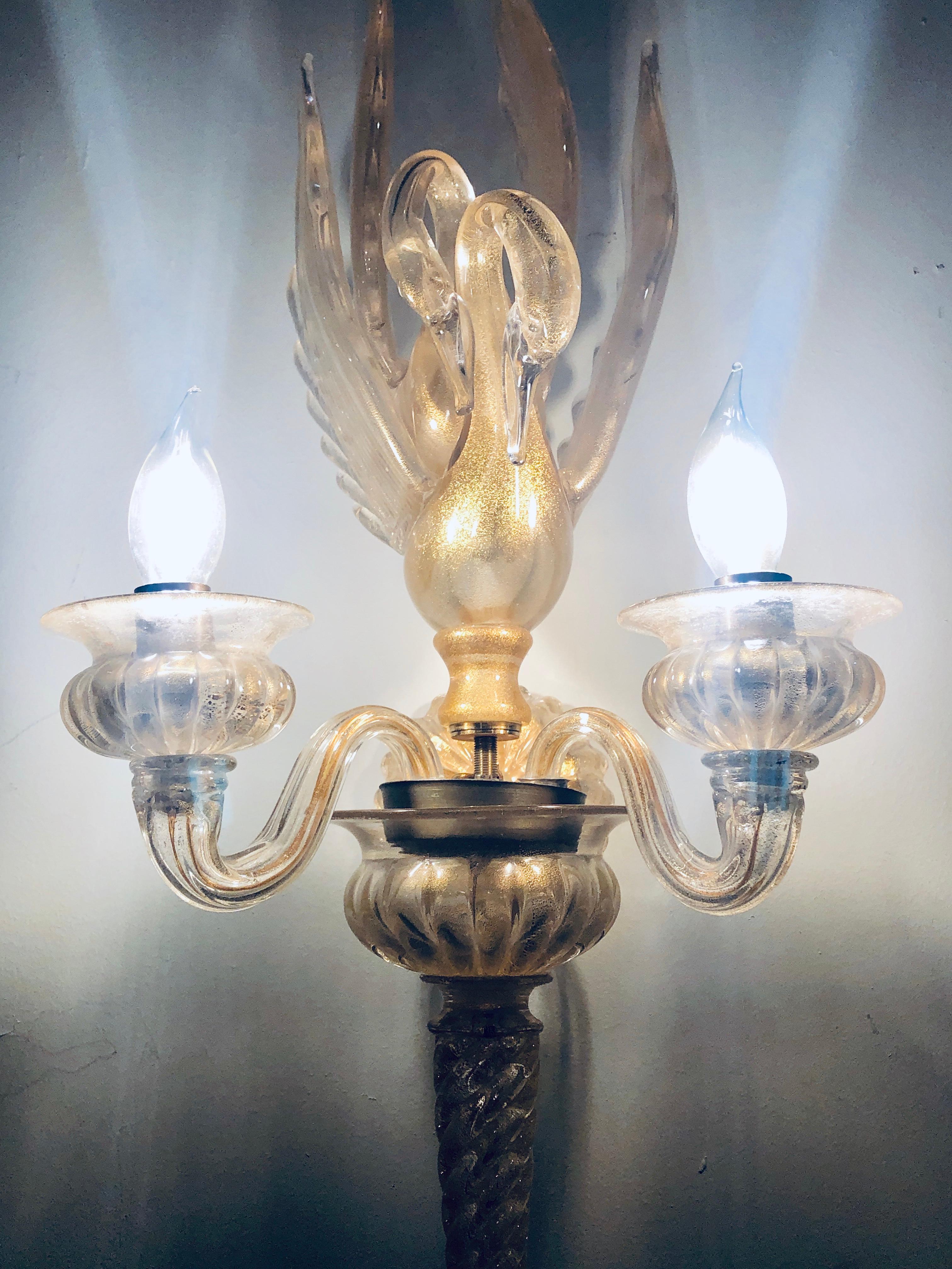 Art Deco Pair of Large Archimede Seguso Gold Flecked Swan Sconces Signed and Marked For Sale