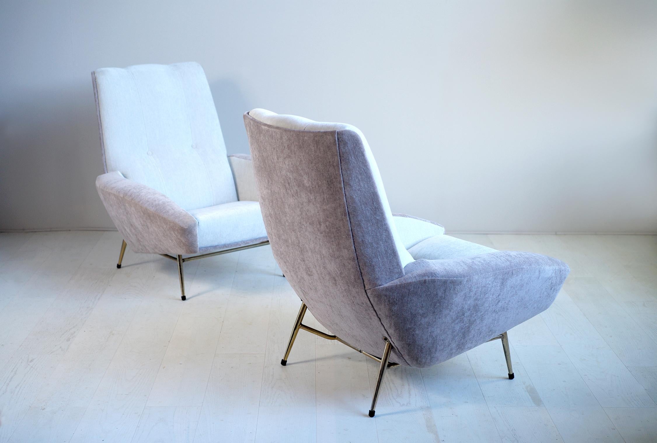 Paire de grands fauteuils par Guy Besnard, France, 1960 Bon état à Catonvielle, FR