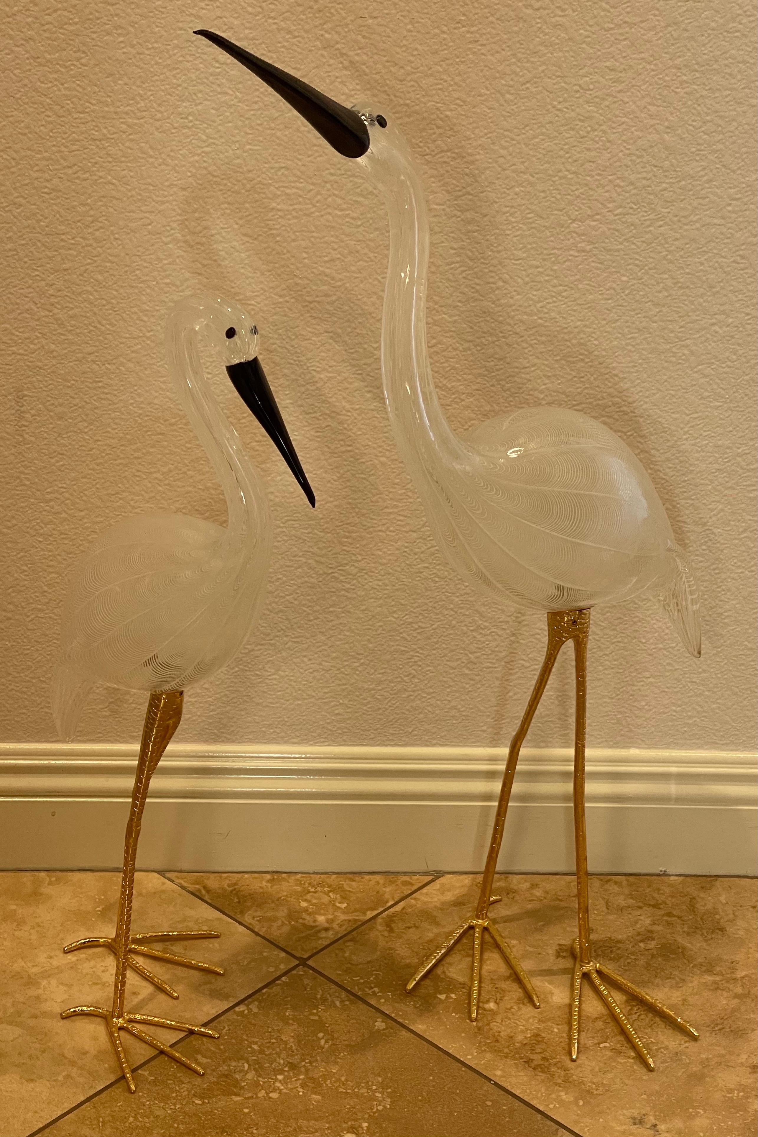 Gorgeous, absolutely stunning, pair of art glass cranes by Licio Zanetti for Murano Glass Studios, circa 1970s. The larger crane measures 12