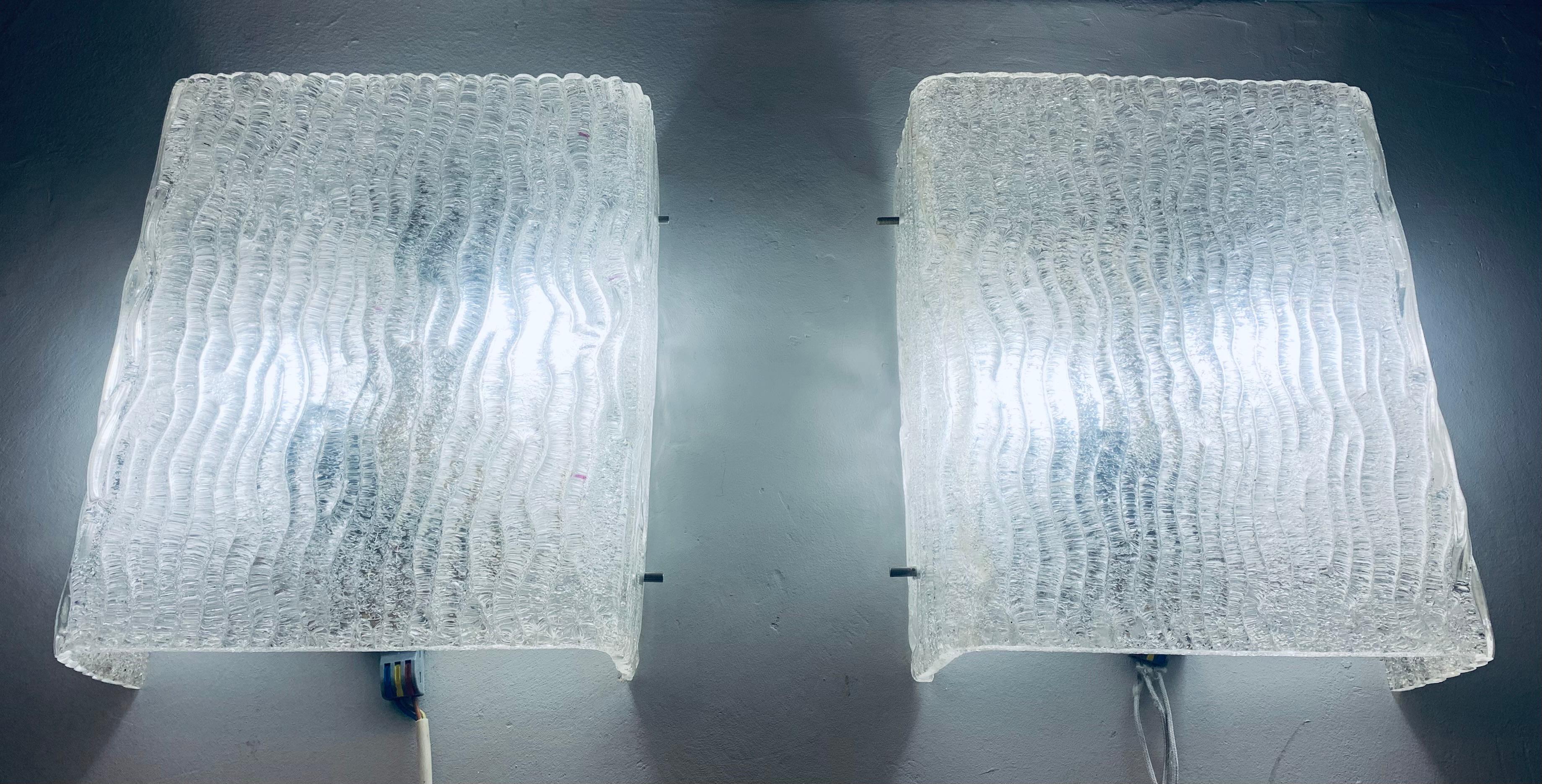 Pair of Large Austrian 1960s J.T. Kalmar for Kalmar Lighting Glass Wall Lights In Fair Condition For Sale In London, GB