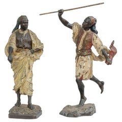 Paire de grands hommes orientalistes autrichiens peints à froid par la Bergmann Foundry