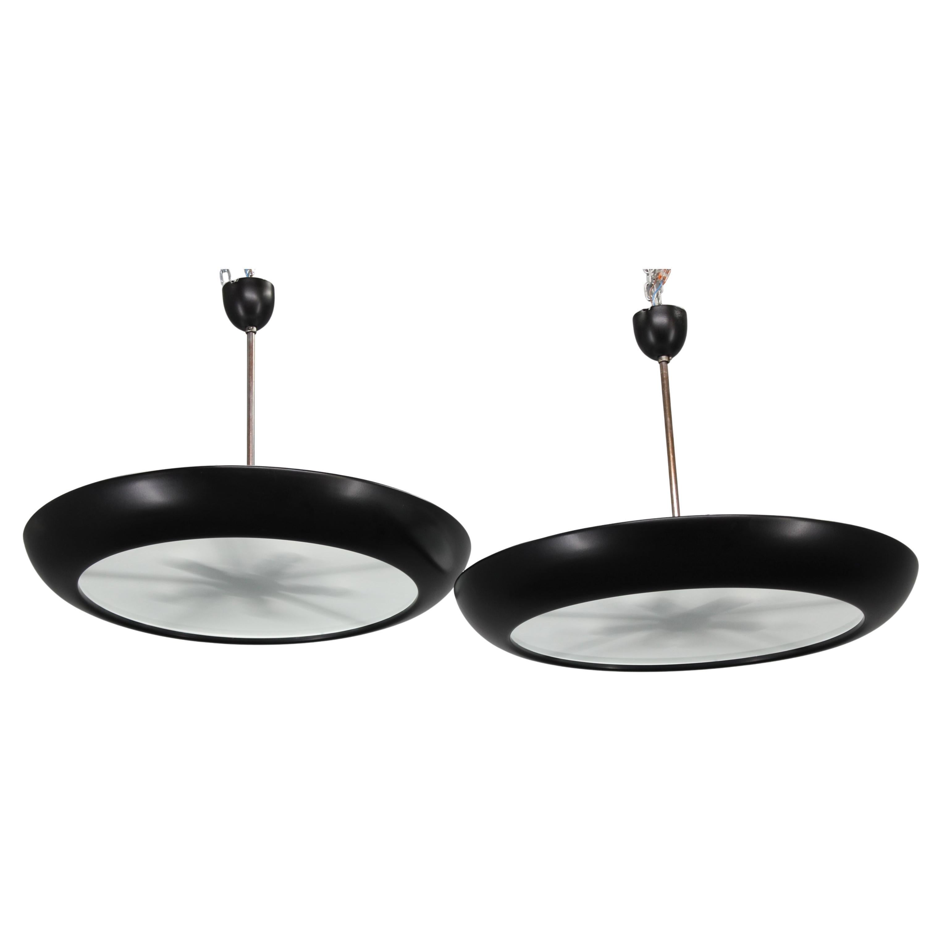 Paar große Bauhaus "UFO" Pendelleuchten von Josef Hurka für Napako, 1940er Jahre im Angebot