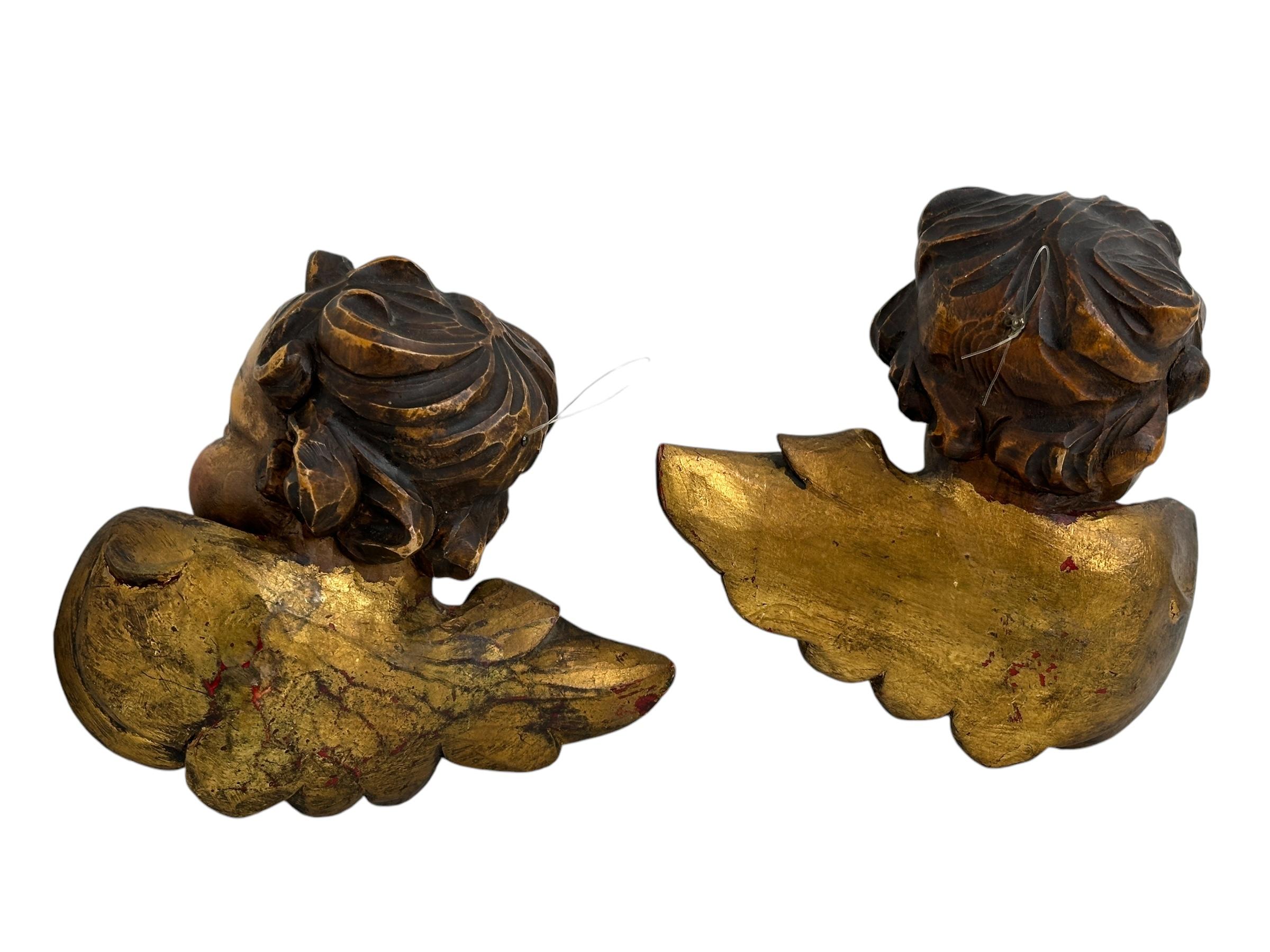 Pareja de cabezas de ángeles talladas en madera, Italia antigua, 1900 en venta 2