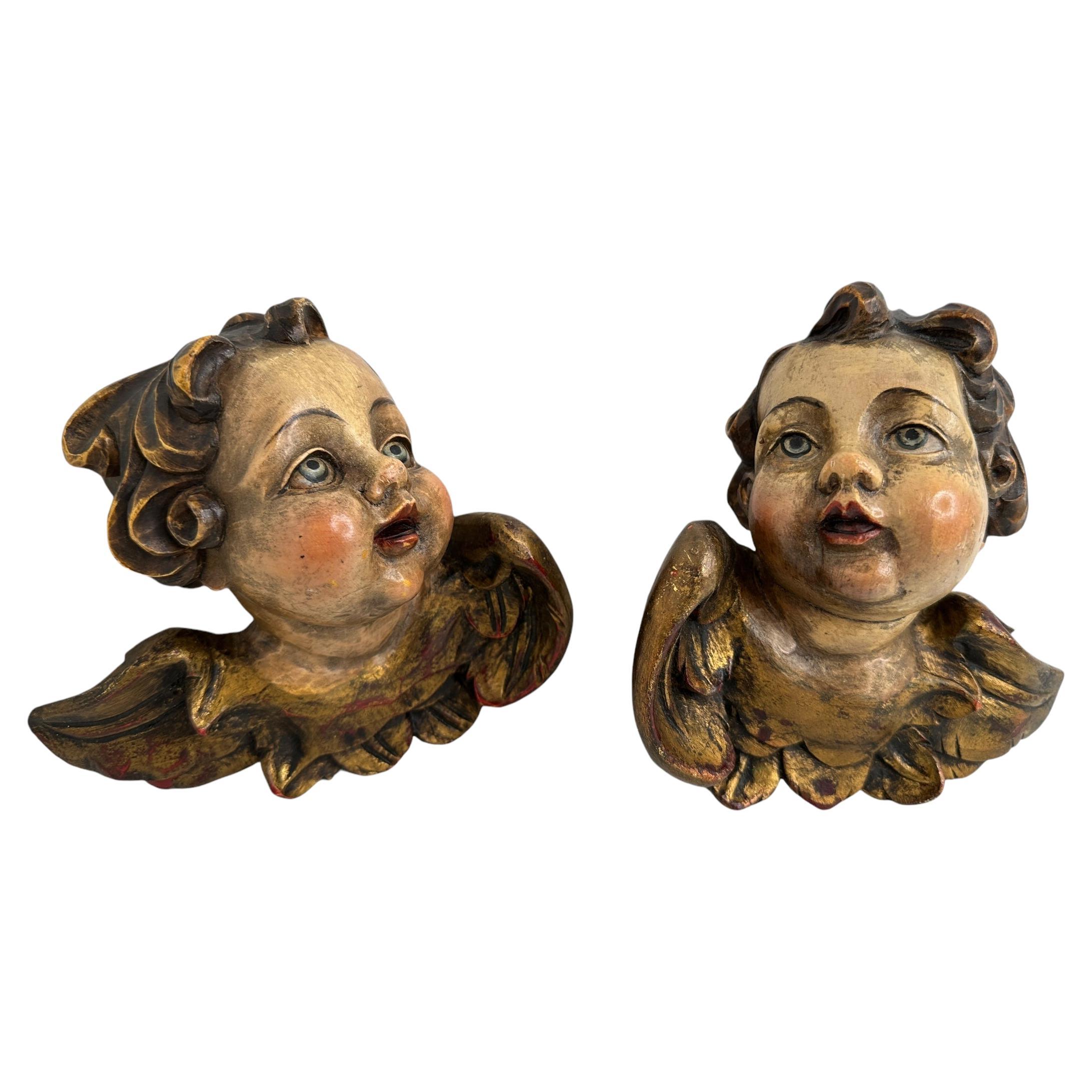Pareja de cabezas de ángeles talladas en madera, Italia antigua, 1900