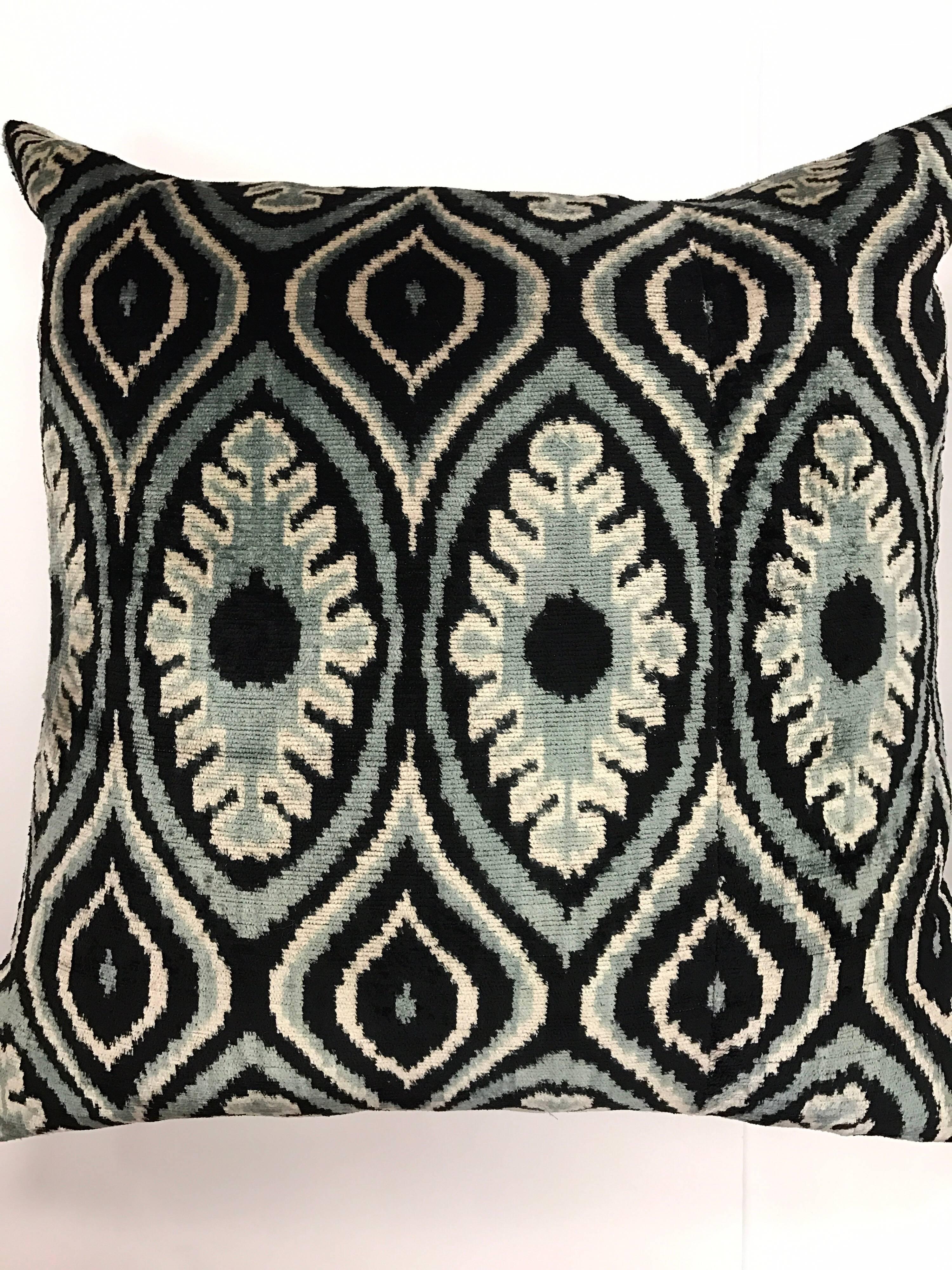 Pair of Large Black and Blue Silk Ikat Pillows In Good Condition For Sale In West Hartford, CT