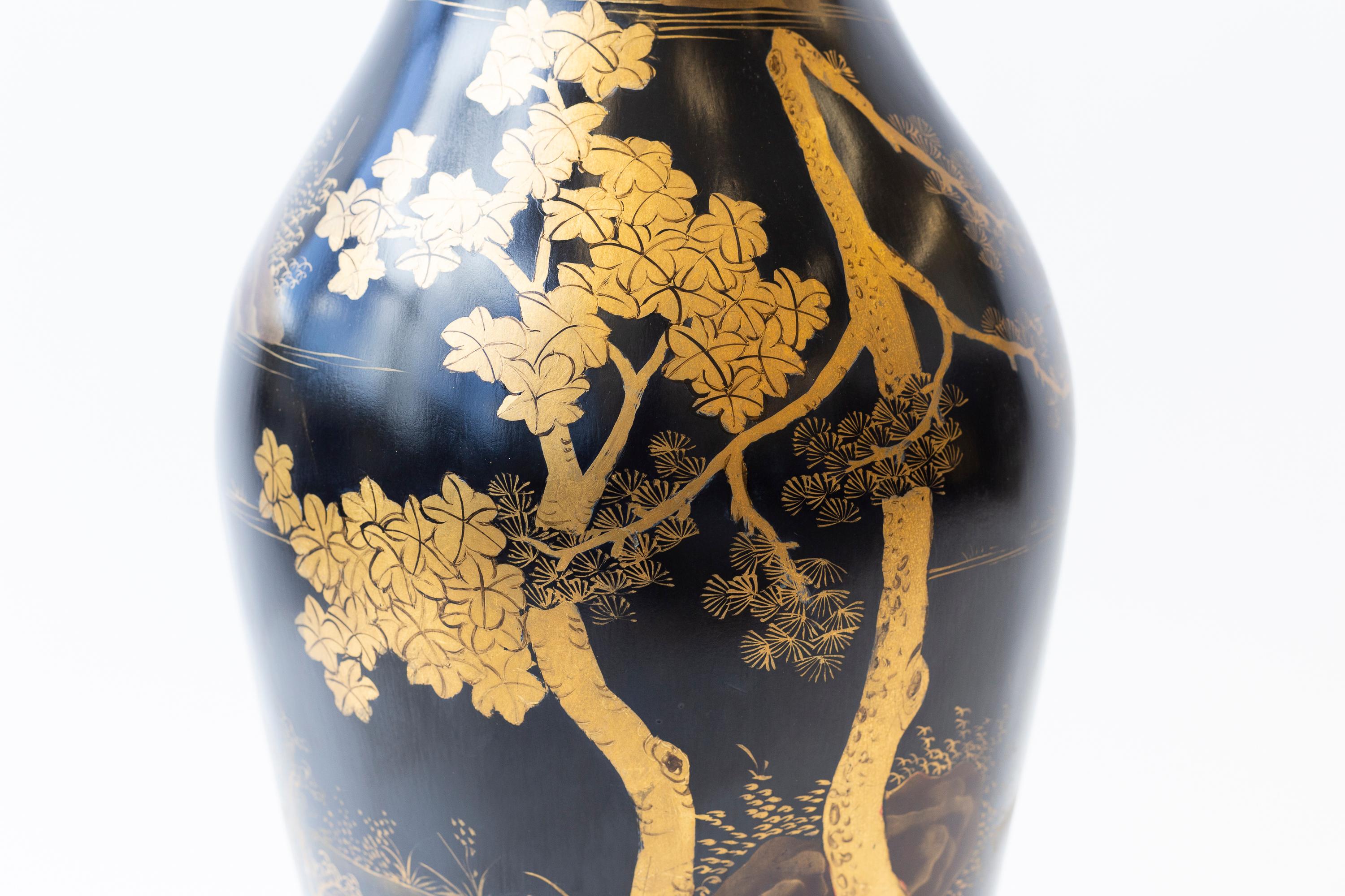 Coppia di grandi vasi neri e dorati in stile cineseria In condizioni buone in vendita a New York, NY