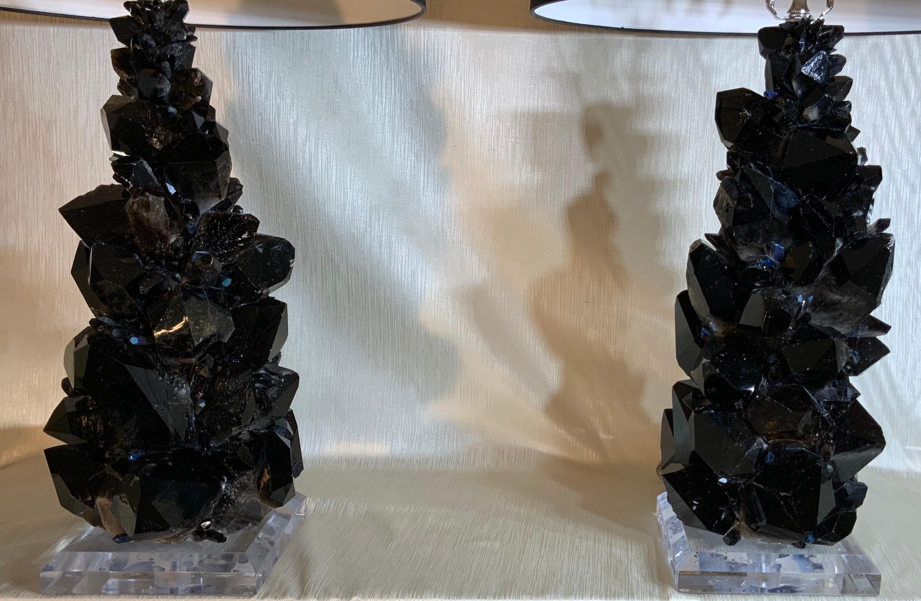 Fait main Paire de grandes lampes de table en cristal de roche noire par Joseph Malekan en vente