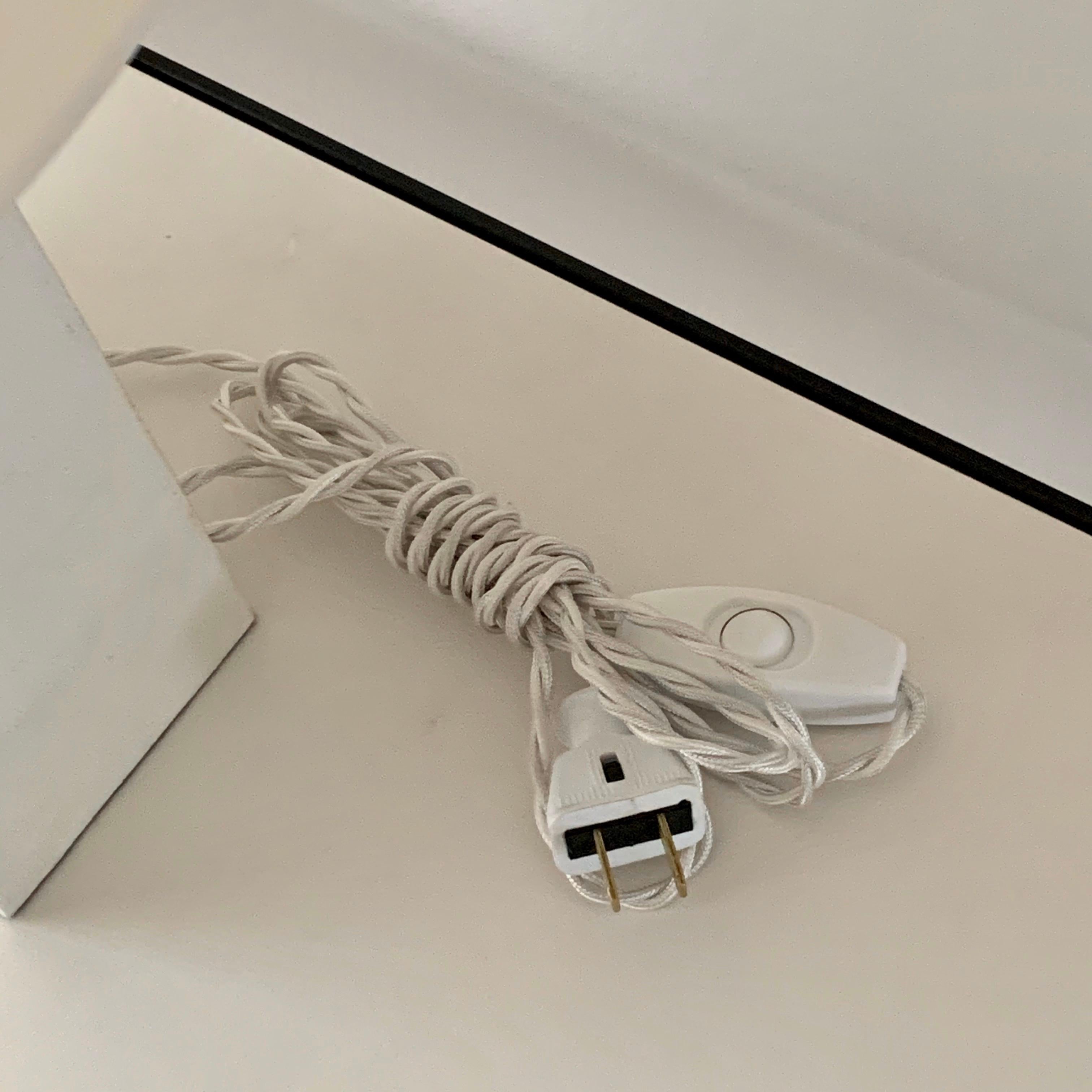 XXIe siècle et contemporain Grande lampe à poser en parchemin 
