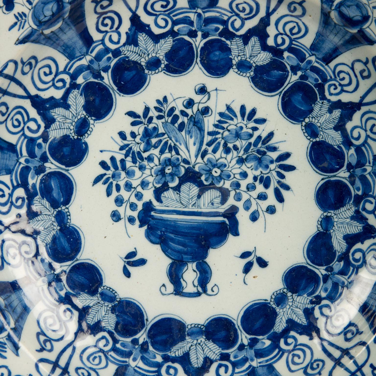 Pair of Large Blue and White Delft Chargers Made, circa 1780 5