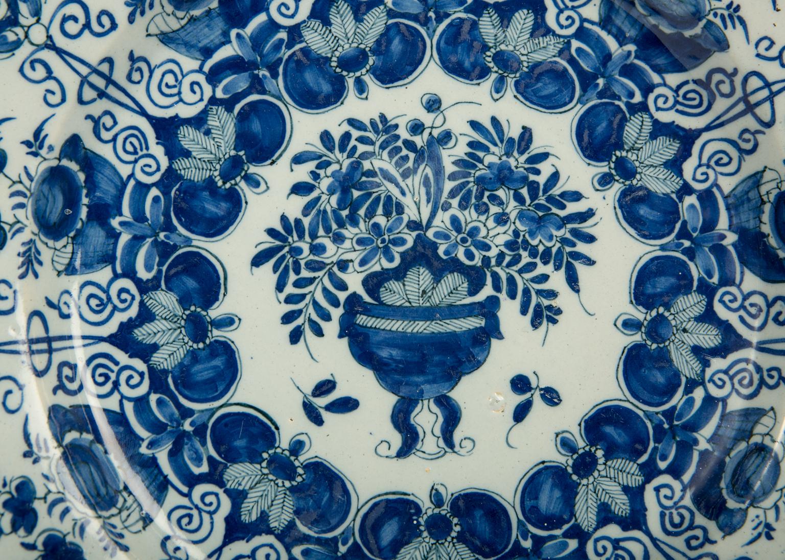 Pair of Large Blue and White Delft Chargers Made, circa 1780 6