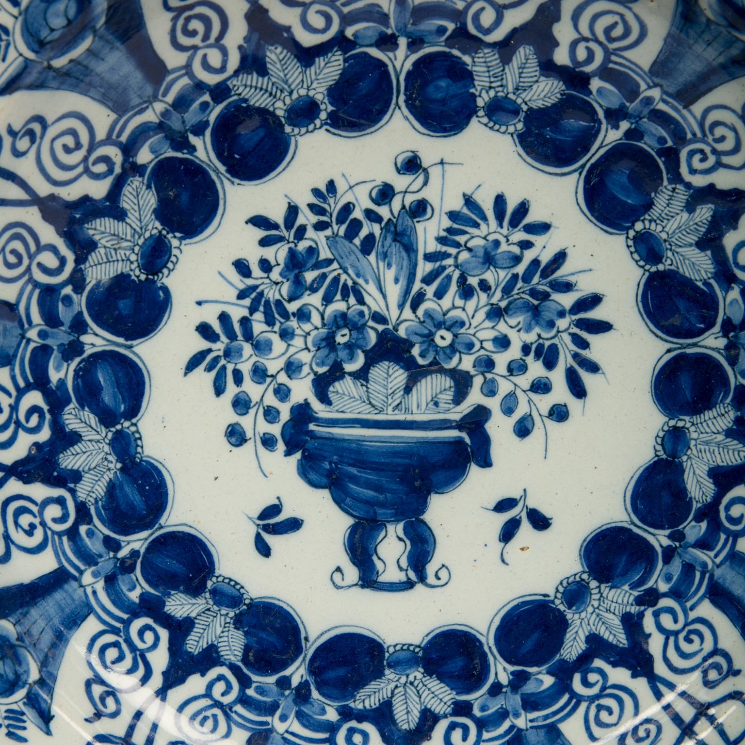 Pair of Large Blue and White Delft Chargers Made, circa 1780 10