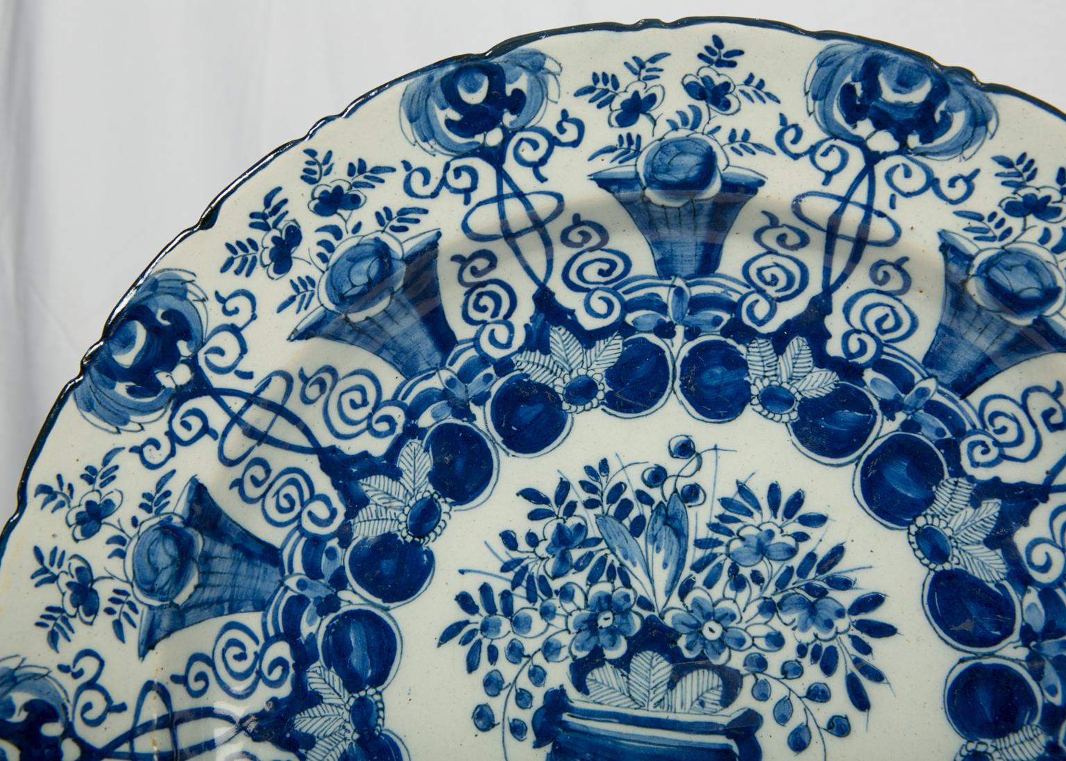 Pair of Large Blue and White Delft Chargers Made, circa 1780 In Excellent Condition In Katonah, NY