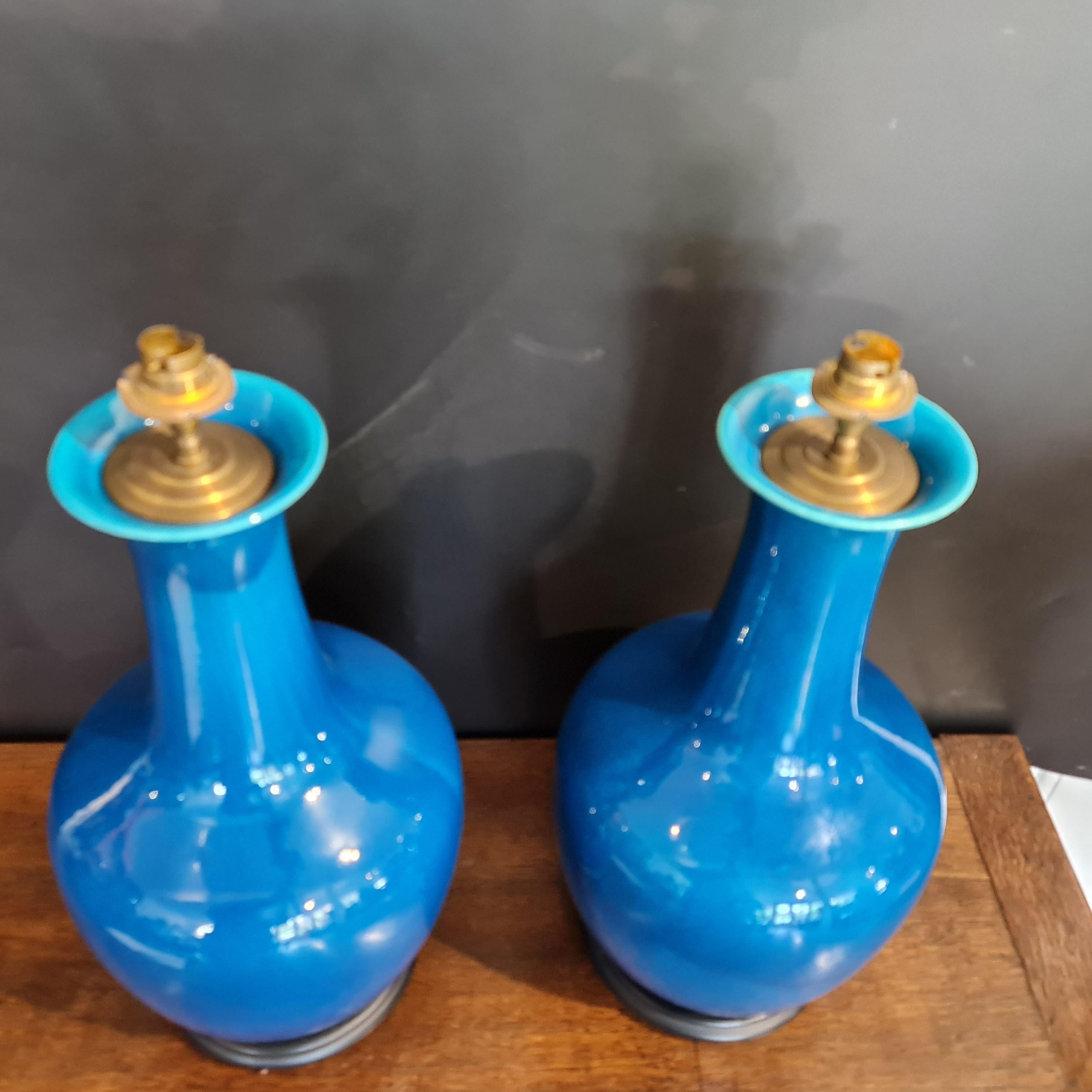 Paire de grandes lampes à glaçure bleue scintillante Bon état - En vente à Tunbridge Wells, GB