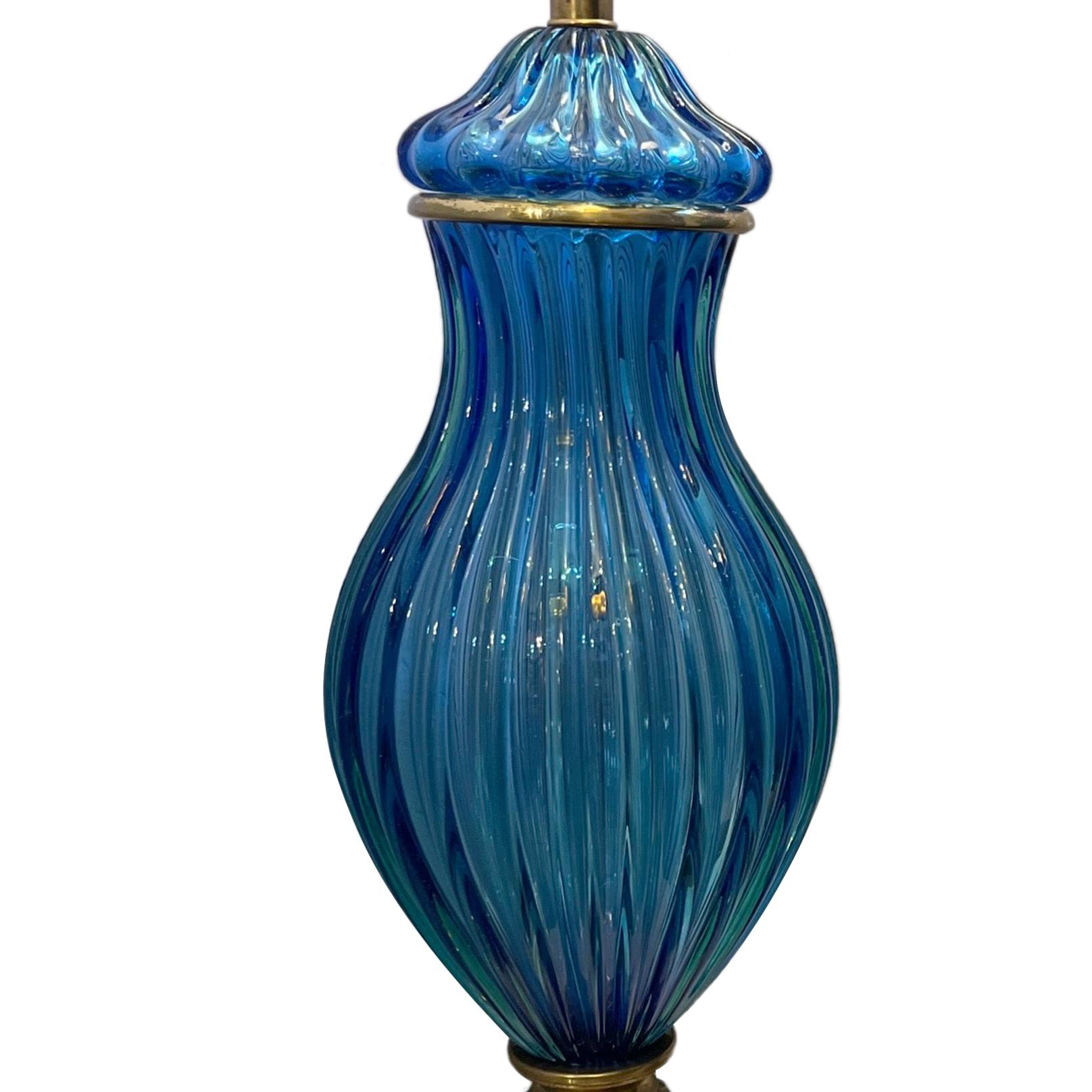 Paar große Lampen aus blauem Muranoglas im Zustand „Gut“ im Angebot in New York, NY