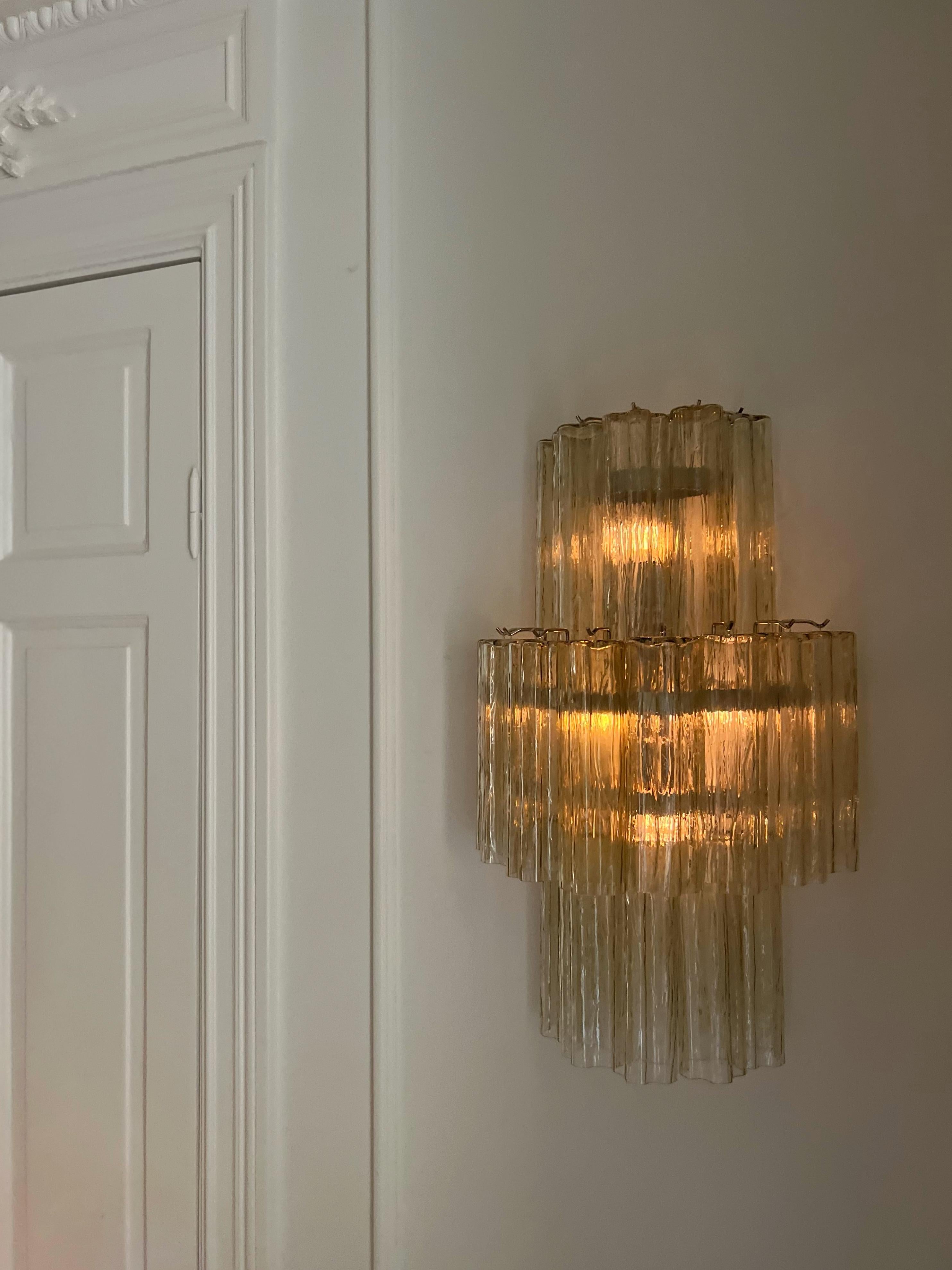 Paire de grandes appliques murales en verre de Murano de couleur miel - ambre - jaune en vente 3