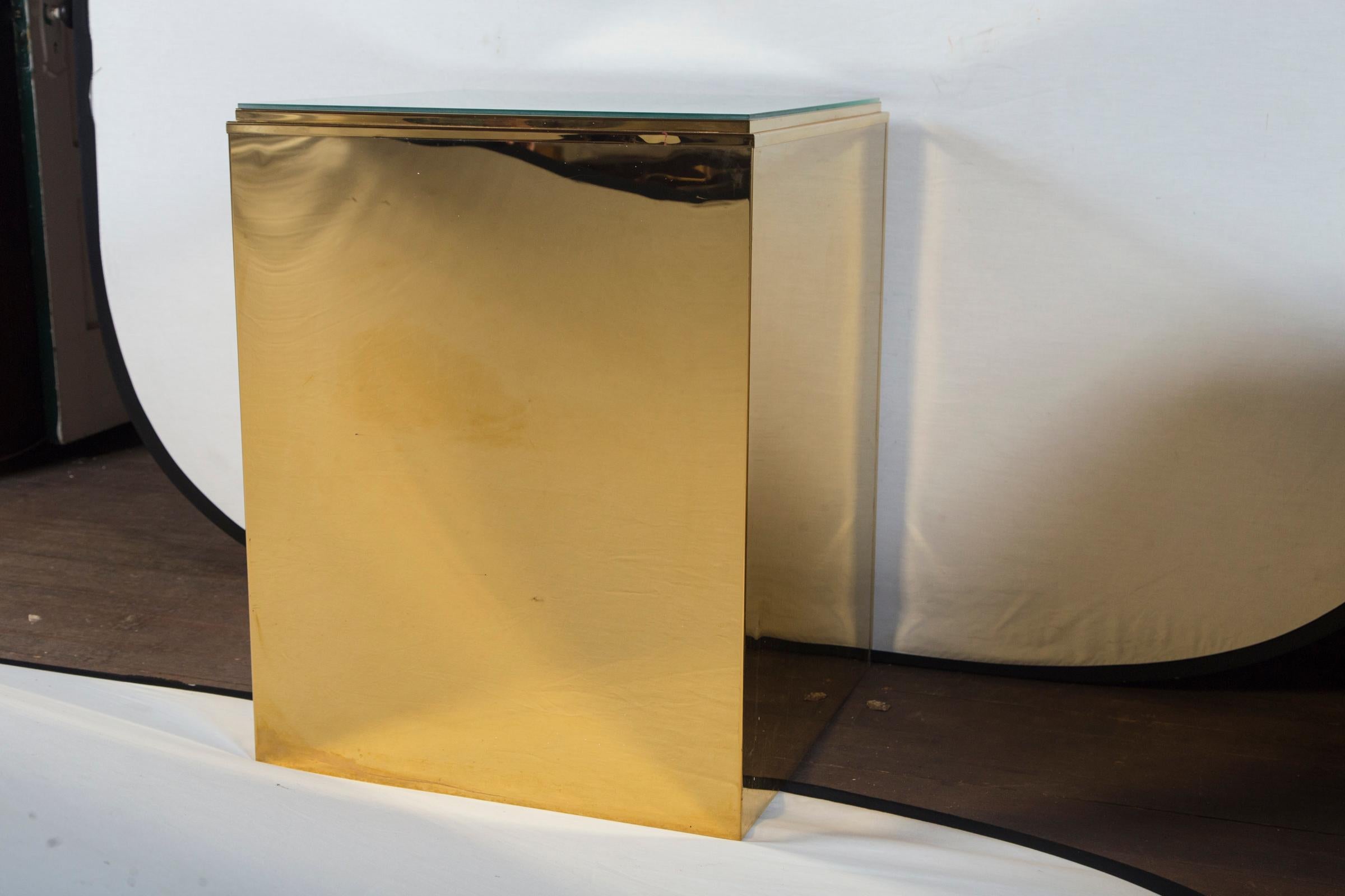 Pair of Large Brass Cube Side Tables For Sale 3