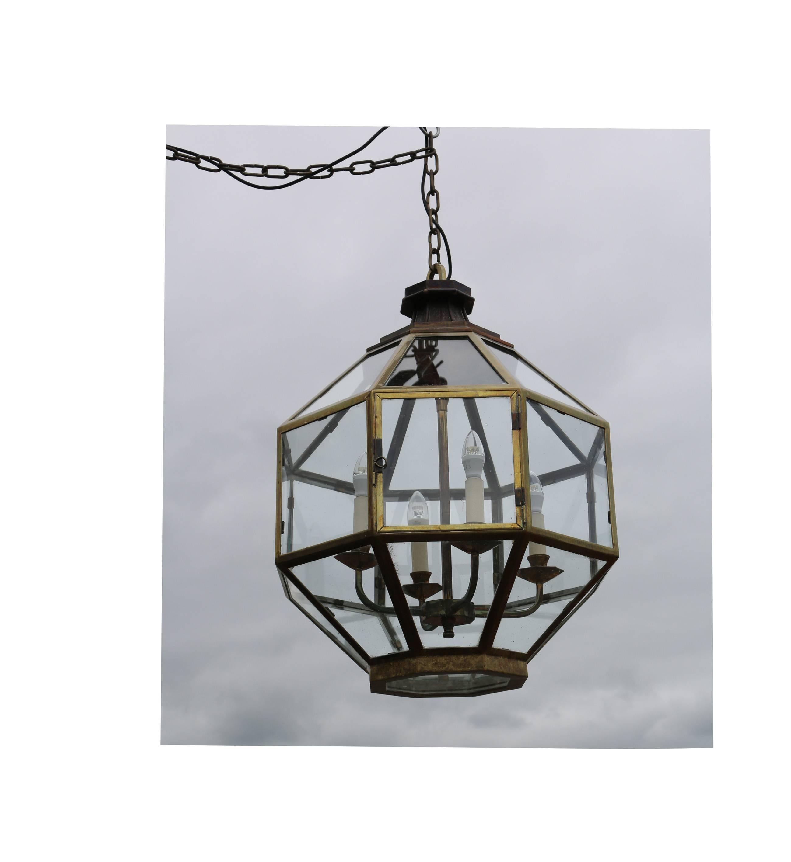 These lanterns were reclaimed from Wentworth Golf Club, Virginia Water, and are in excellent condition, 20th century.
Price for the pair.
Weight 18 kg.