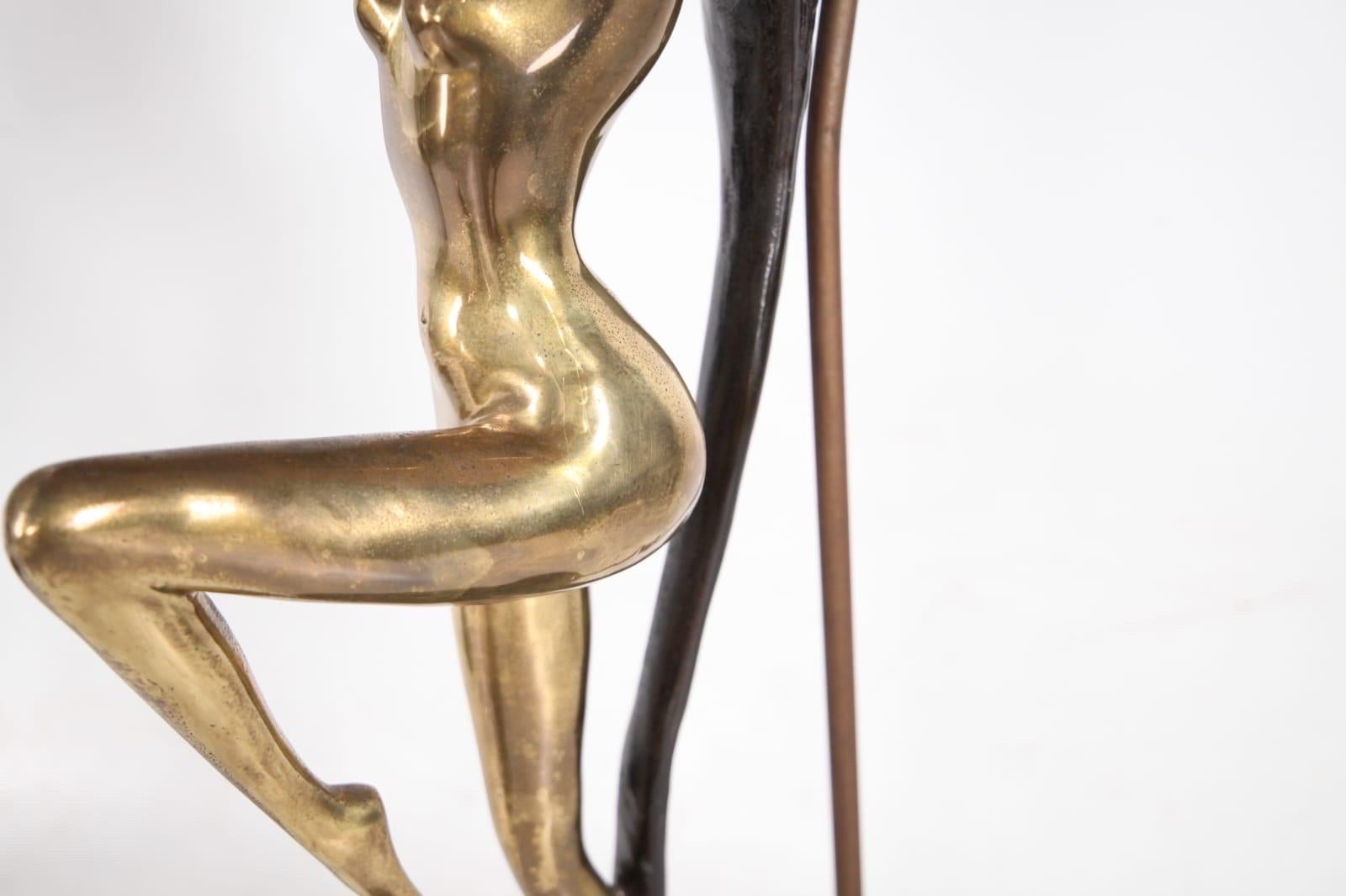 Paire de grandes lampes en laiton en vente 8