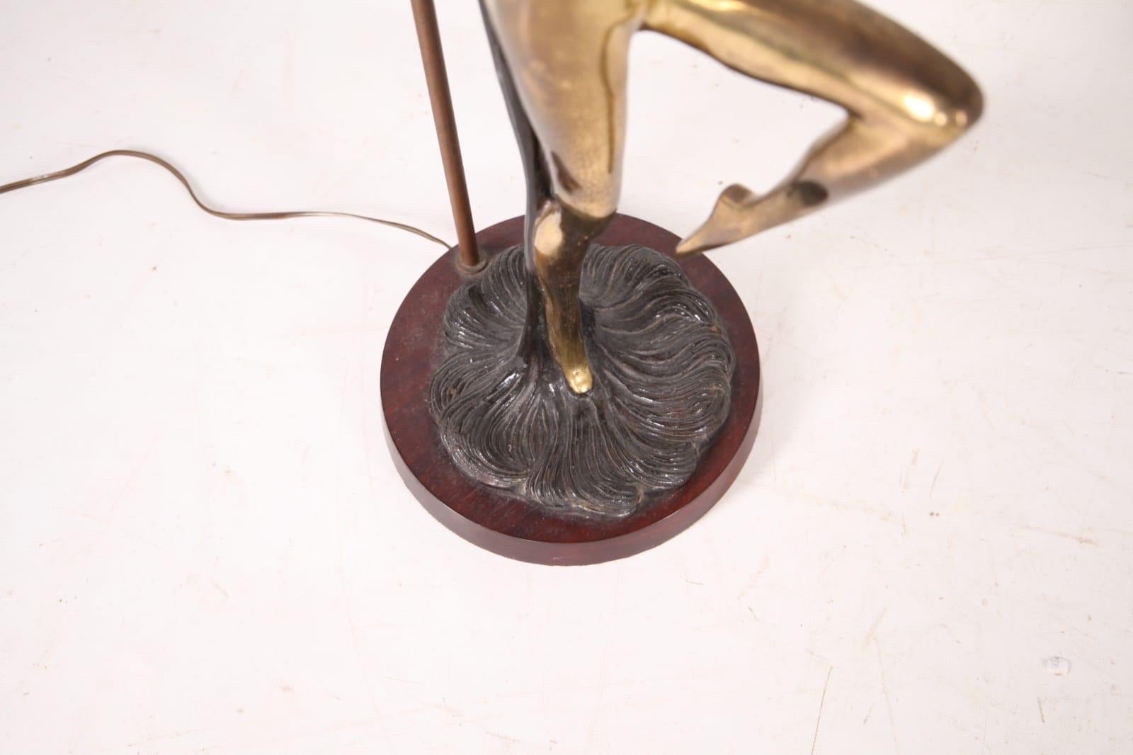 Paire de grandes lampes en laiton en vente 10