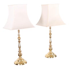 Paire de grandes lampes en laiton